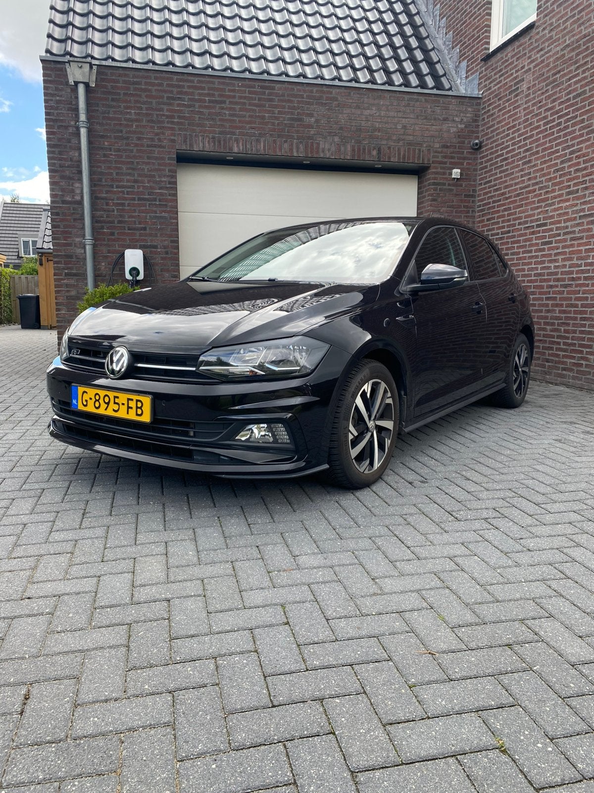 Volkswagen Polo 1.0 TSI Highline R-Line 2019, Auto's, Zwart, 95 pk, Origineel Nederlands, Particulier