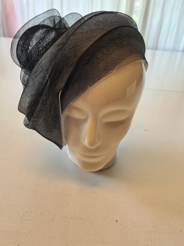 Handgemaakte hoed van Crinoline., Ophalen, Nieuw, One size fits all