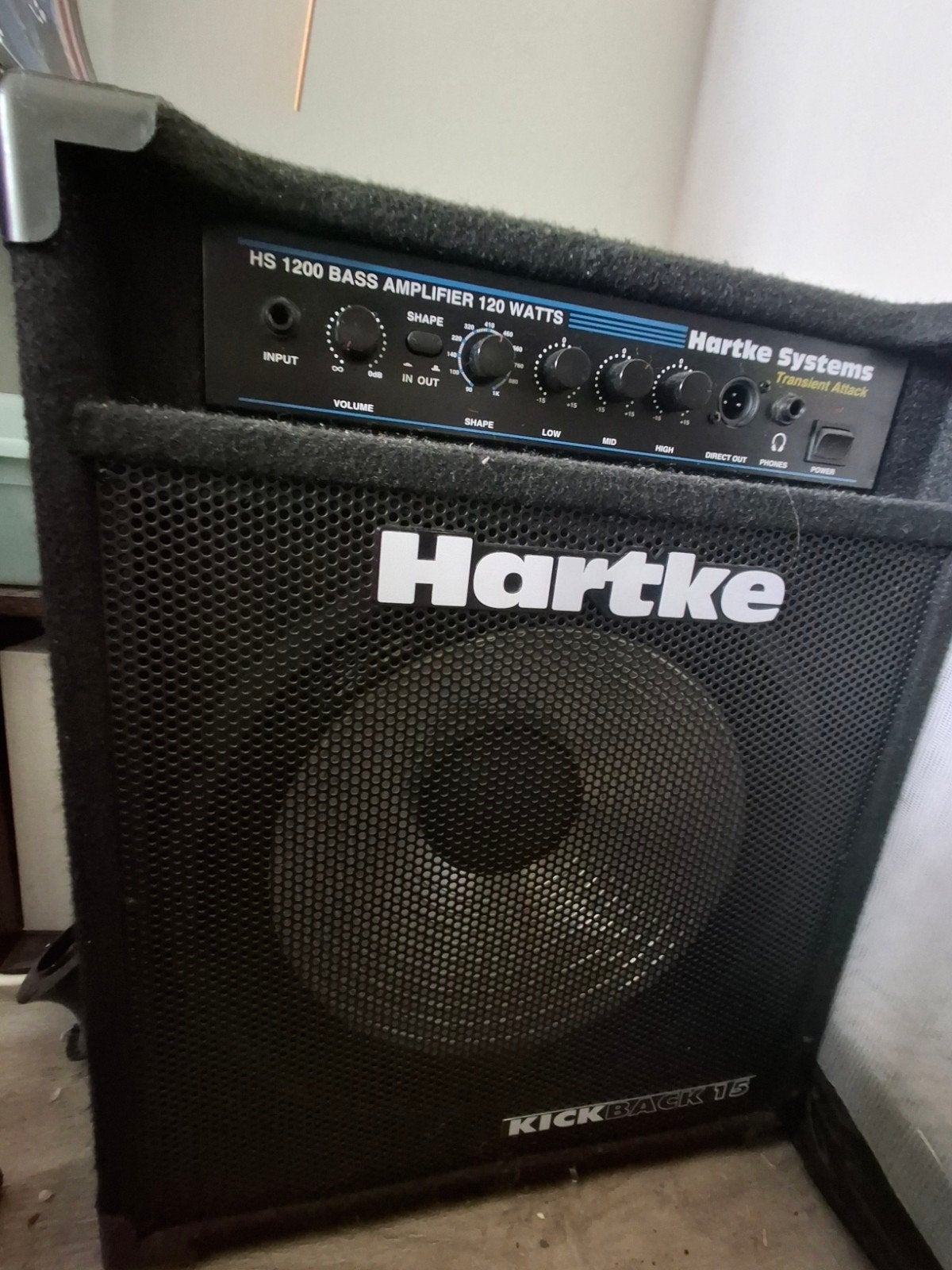 Hartke HS 1200 Bass Amplifier 120 Watt - Kickback 15 Combo, Ophalen of Verzenden, Gebruikt, Basgitaar, 100 watt of meer