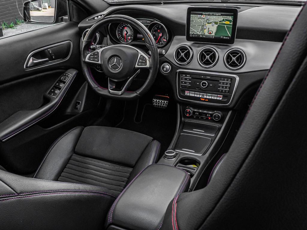 Mercedes-Benz GLA180 AMG Night Pano Magno Keyless Camera, Gebruikt, 4 cilinders, 715 kg, Leder en Stof