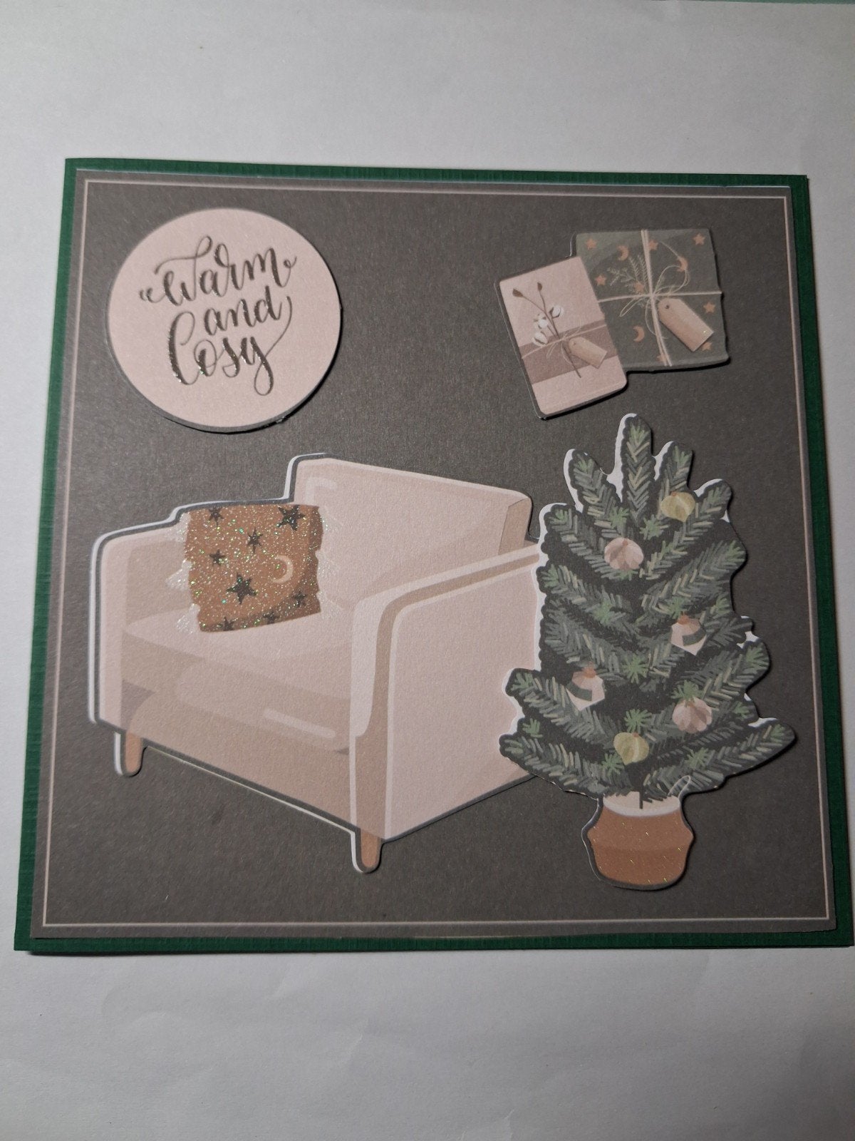 kaart kerst kerstboom bij bank, Ophalen of Verzenden, Nieuw, Kerst