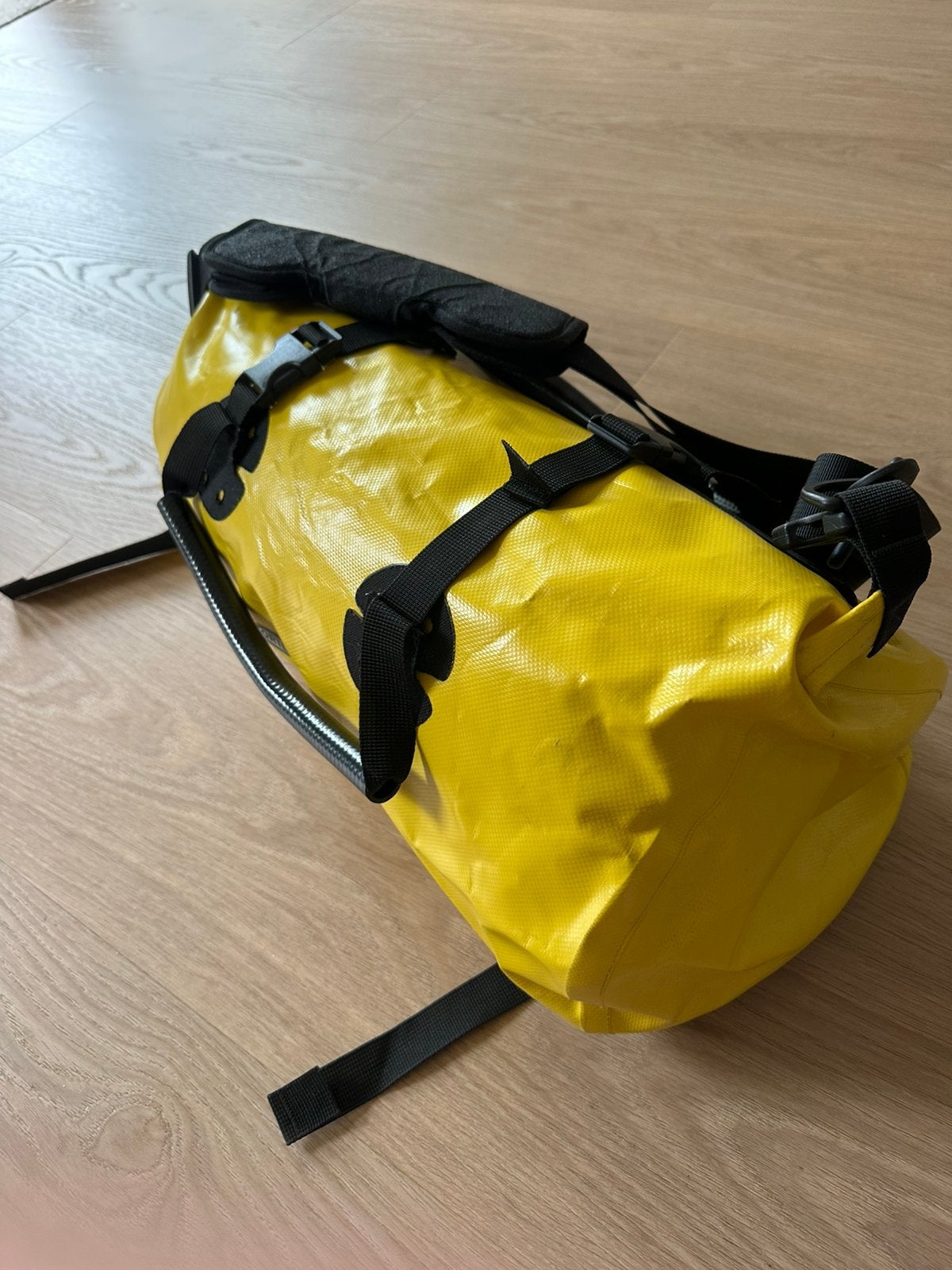 Mooie gele Ortliebtas, Fietsen en Brommers, Ophalen, Zo goed als nieuw