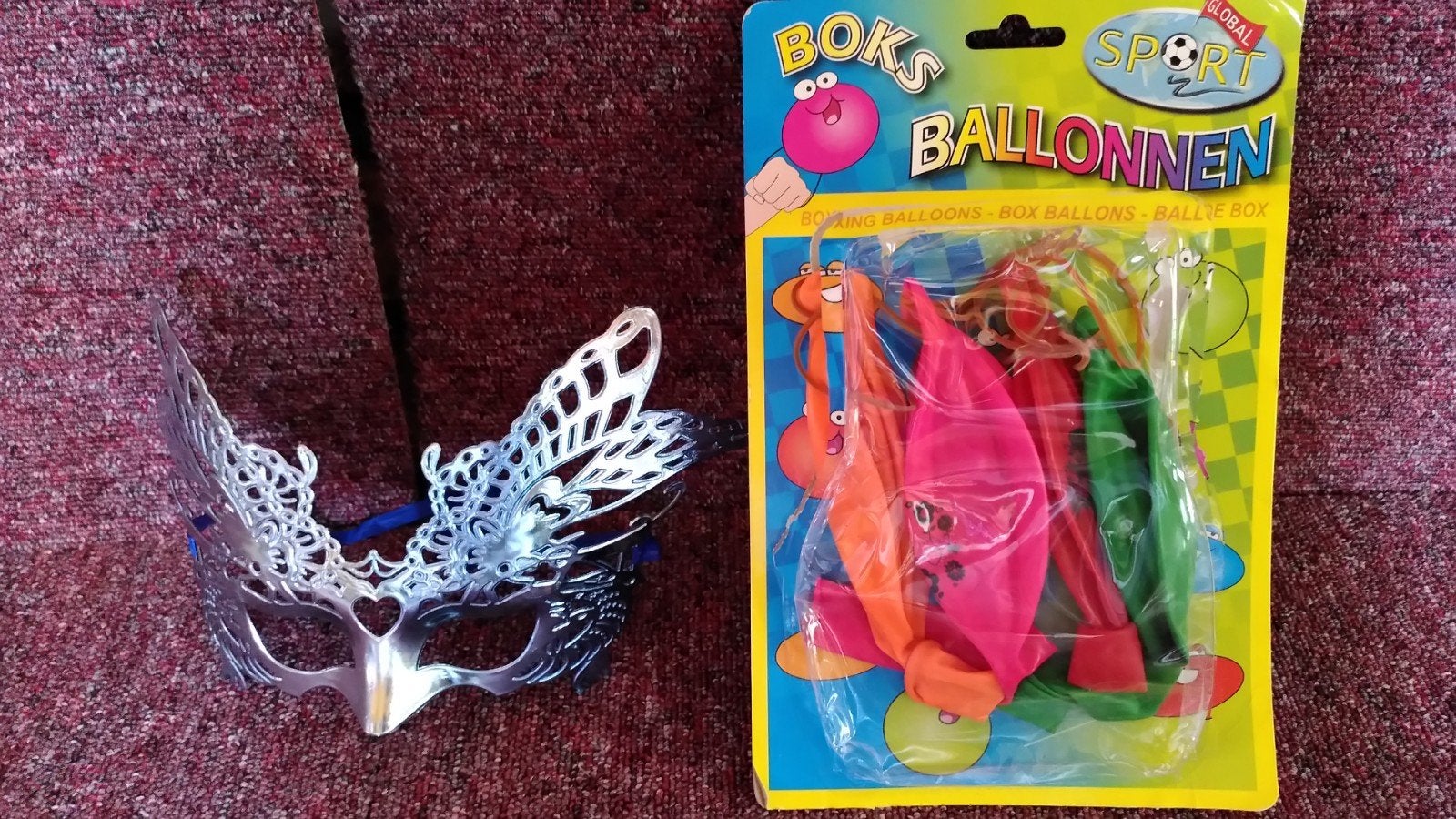 Feestpakket: Masker en Boksballonnen. Gratis Ophalen., Ophalen of Verzenden, Zo goed als nieuw, Feestartikel, Carnaval