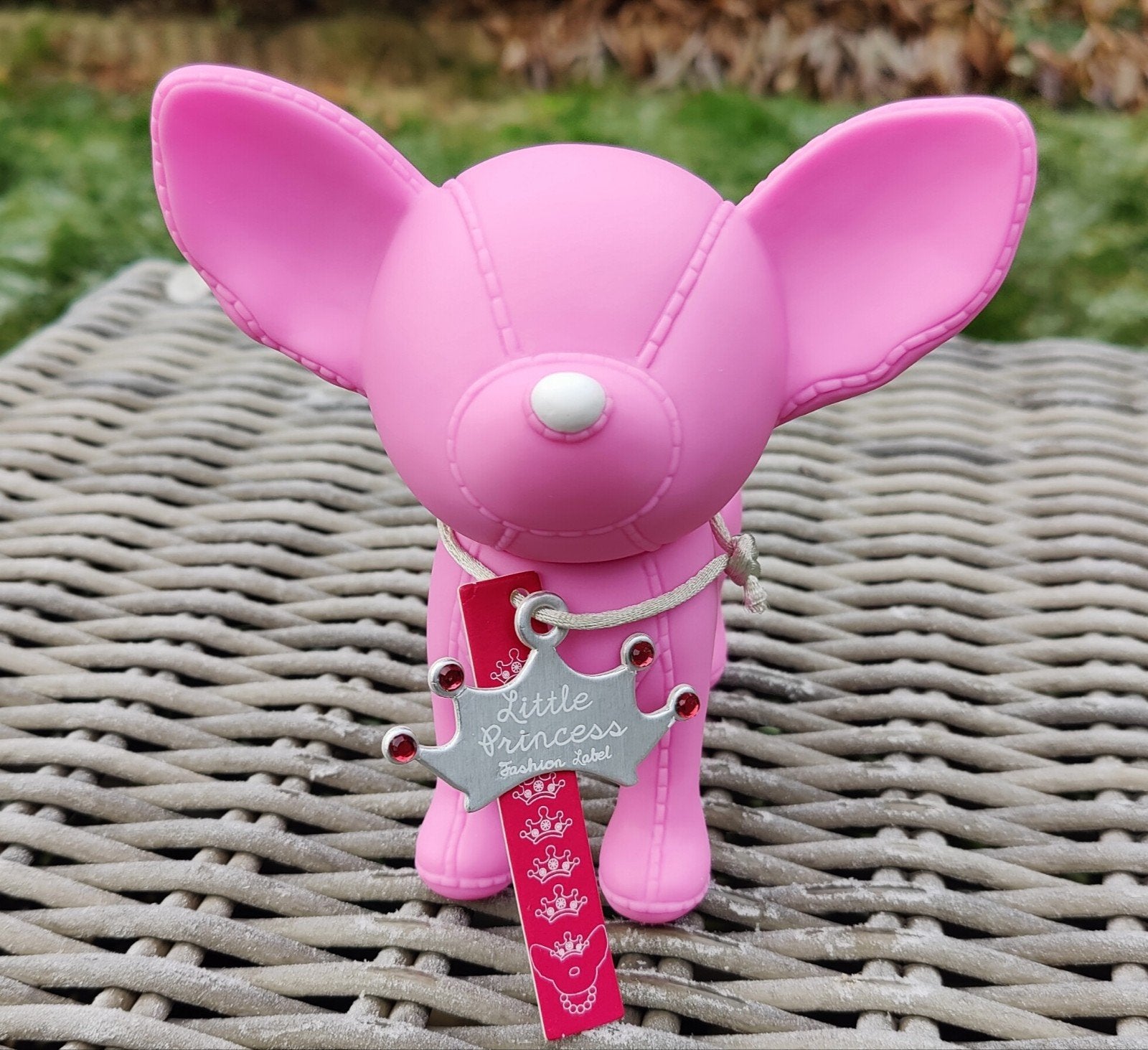 Schattige Roze Chihuahua Spaarpot - Whawha Little Princess, Verzamelen, Ophalen of Verzenden, Nieuw, Kunststof, Dier