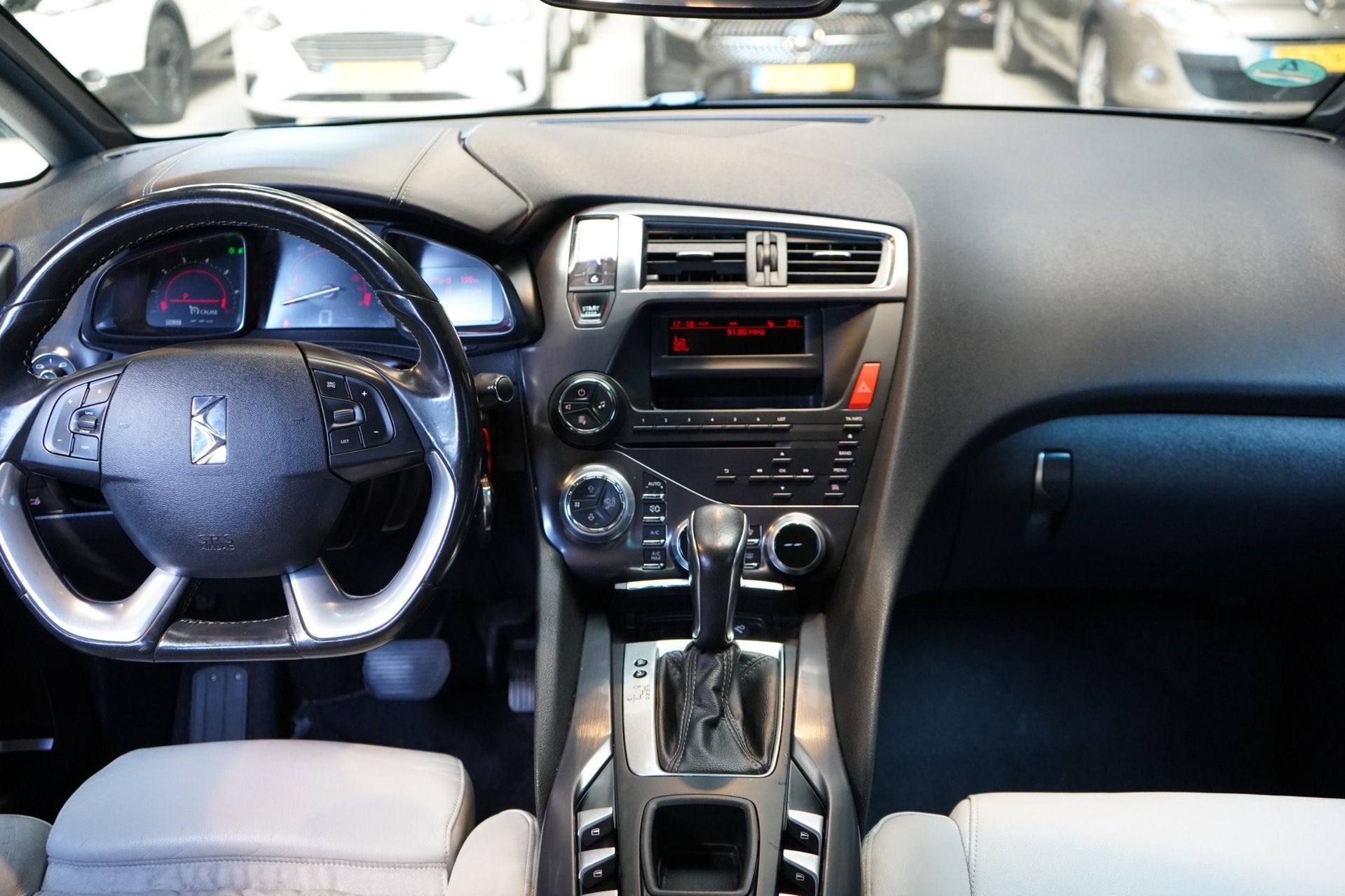 Citroen DS5 1.6 THP So Chic | AUTOMAAT | CRUISE | AIRCO | PD, Auto's, Gebruikt, Bruin, Leder en Stof, 14 km/l