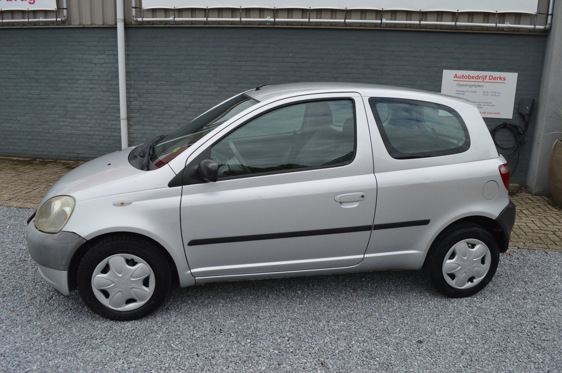 Toyota Yaris 1.0-16V VVT-i Stuurbekrachtiging Jaar APK, Auto's, Toyota, Voorwielaandrijving, Stof, Gebruikt, 4 cilinders