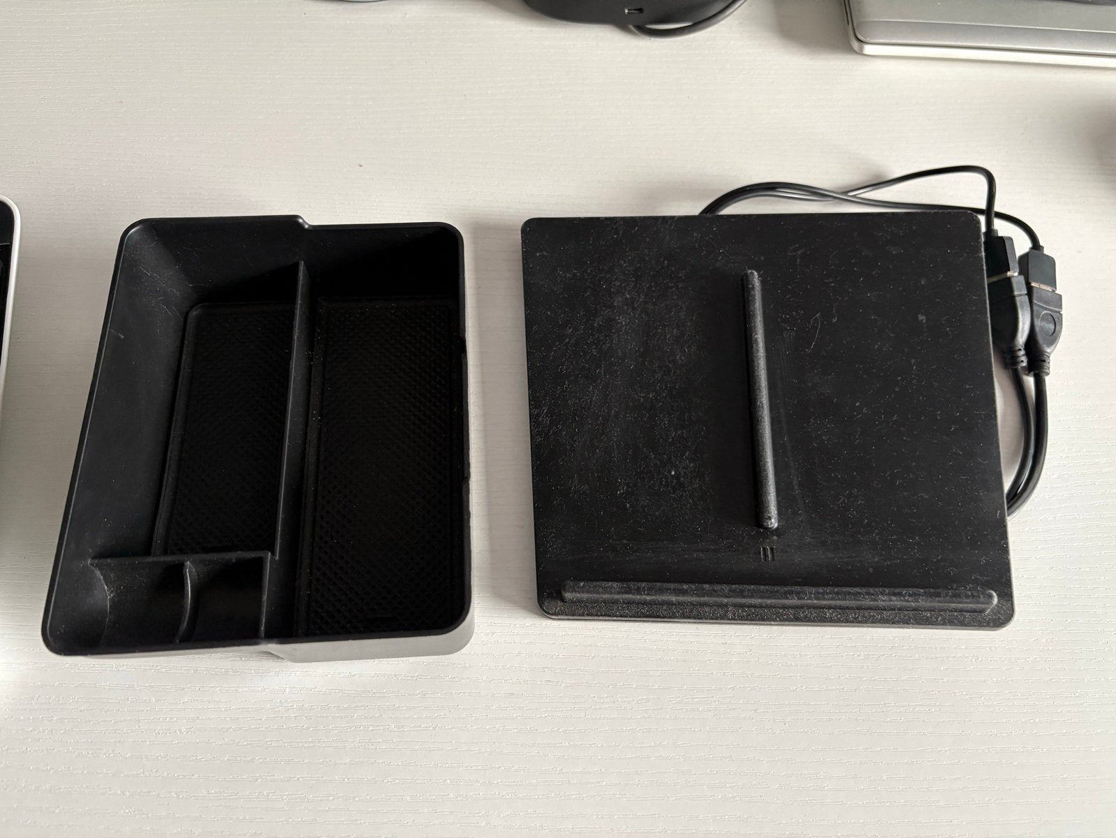 Middenconsole organizer en draadloze oplader Tesla model 3, Ophalen of Verzenden, Gebruikt