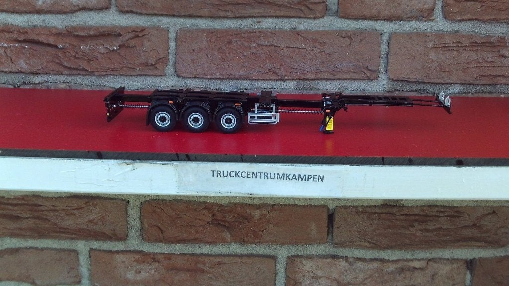 WSI  Container  Trailer  3  Axle  uitschuifbaar.