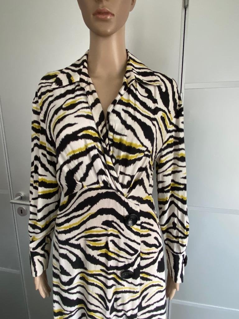K106 Zara maat M=38/40 lange jurk wit/geel/zwart, Kleding | Dames, Maat 38/40 (M), Ophalen of Verzenden, Zo goed als nieuw, Onder de knie