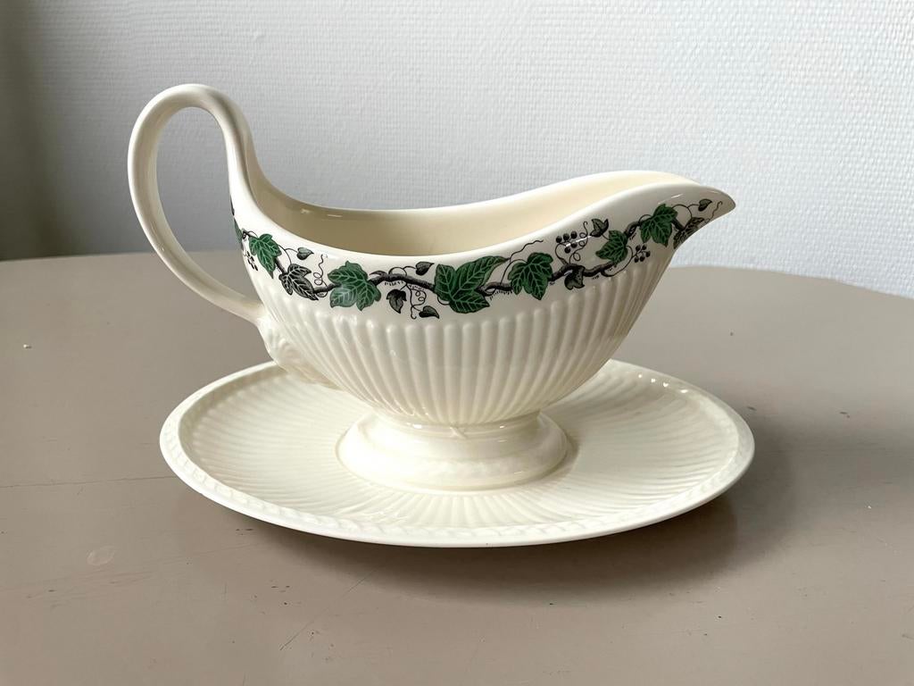 Wedgwood Stratford juskom/sauskom, Gebruikt, Keramiek, Overige typen, Ophalen of Verzenden