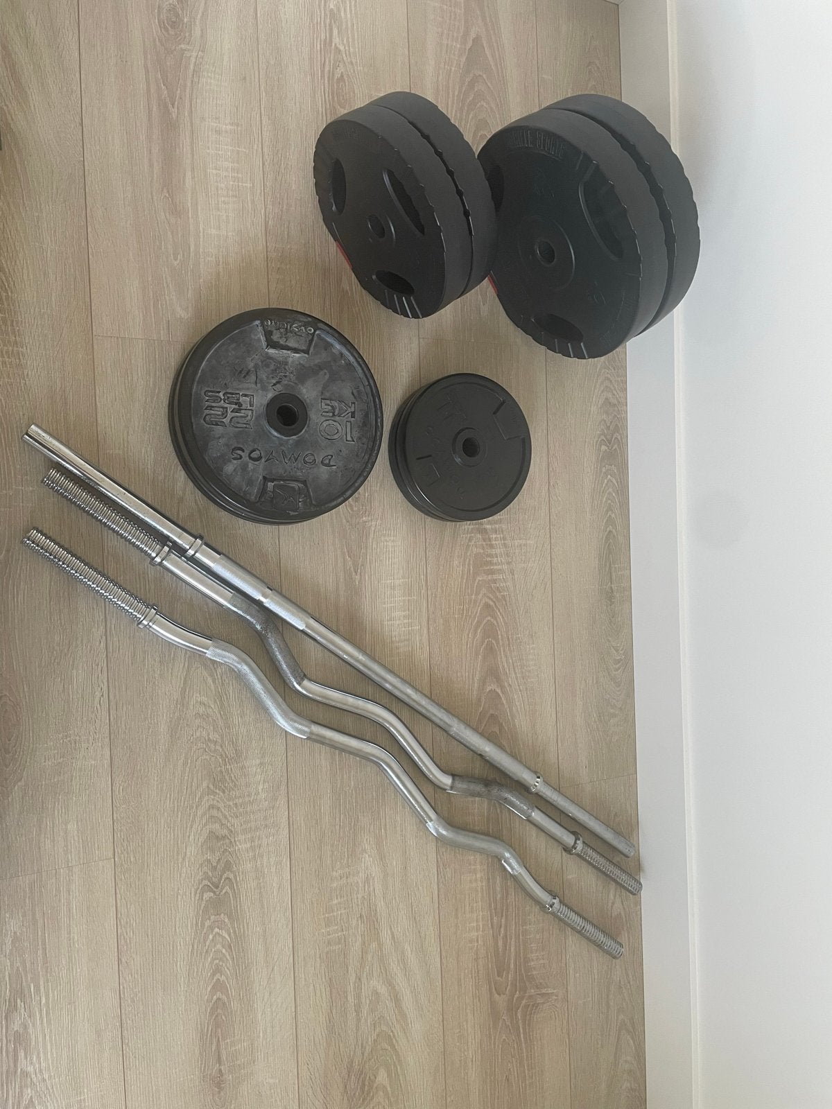 60 kg schijven met 3 stangen (2 x EZ en 1 rechte), Ophalen, Gebruikt, Armen, Dumbbell