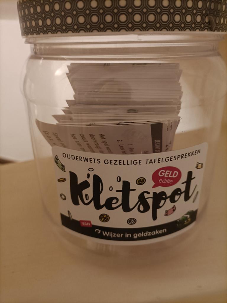 Kletspot Geld Editie - Ouderwets Gezellige Tafelgesprekken, Vijf spelers of meer, Ophalen of Verzenden, Zo goed als nieuw, Kletspot