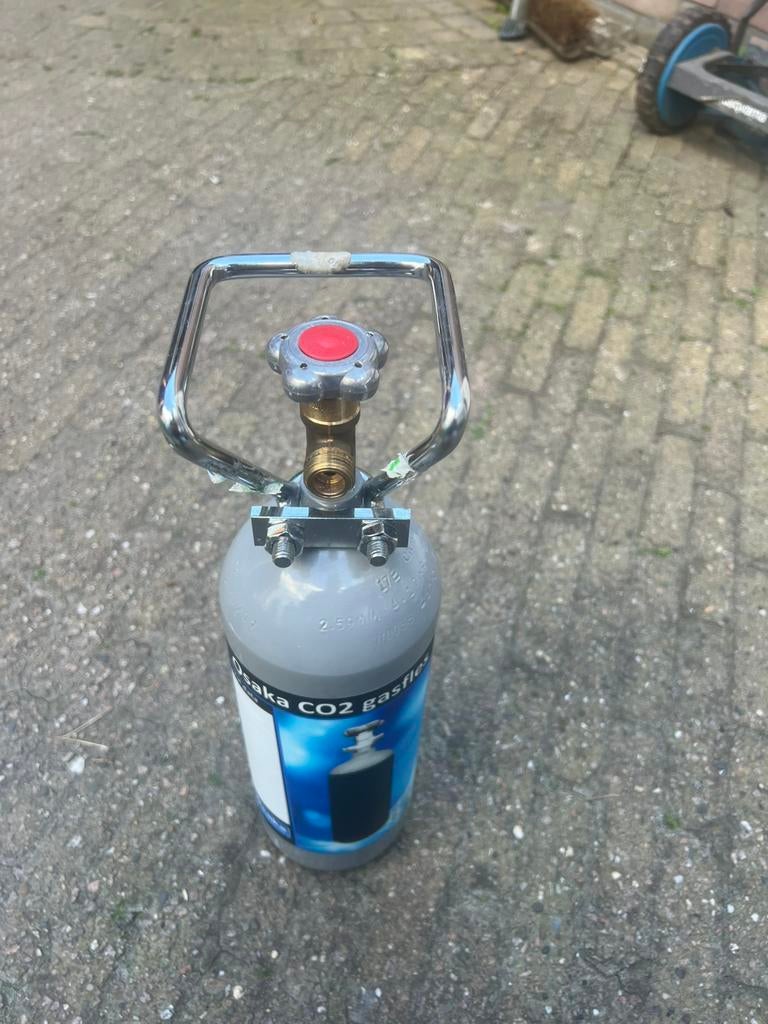 Complete co2 set met hervulbare 2kg fles, Dieren en Toebehoren, Ophalen, Gebruikt, Osaka, CO₂-systeem