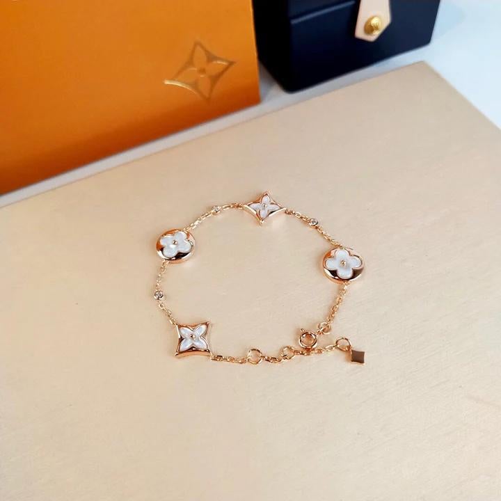 Louis Vuitton Armband, Overige materialen, Ophalen of Verzenden, Zo goed als nieuw, Met bedels of kralen