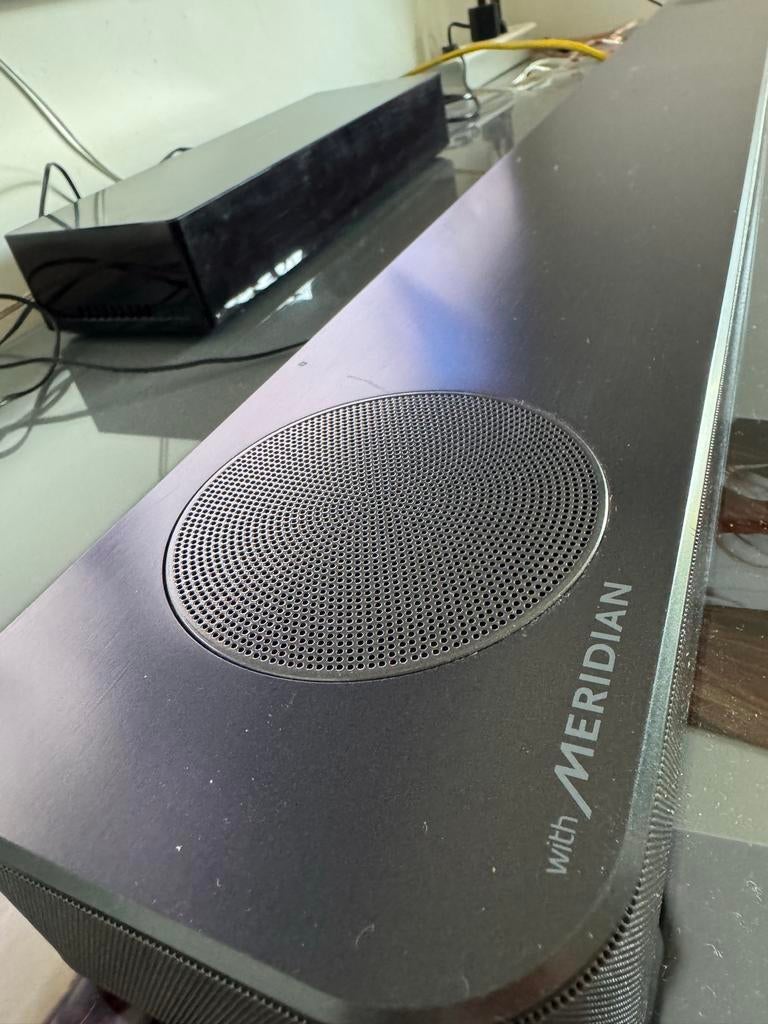 LG Soundbar DSN8YG met MERIDIAN & Dolby Atmos - Zo goed als, Ophalen, Zo goed als nieuw