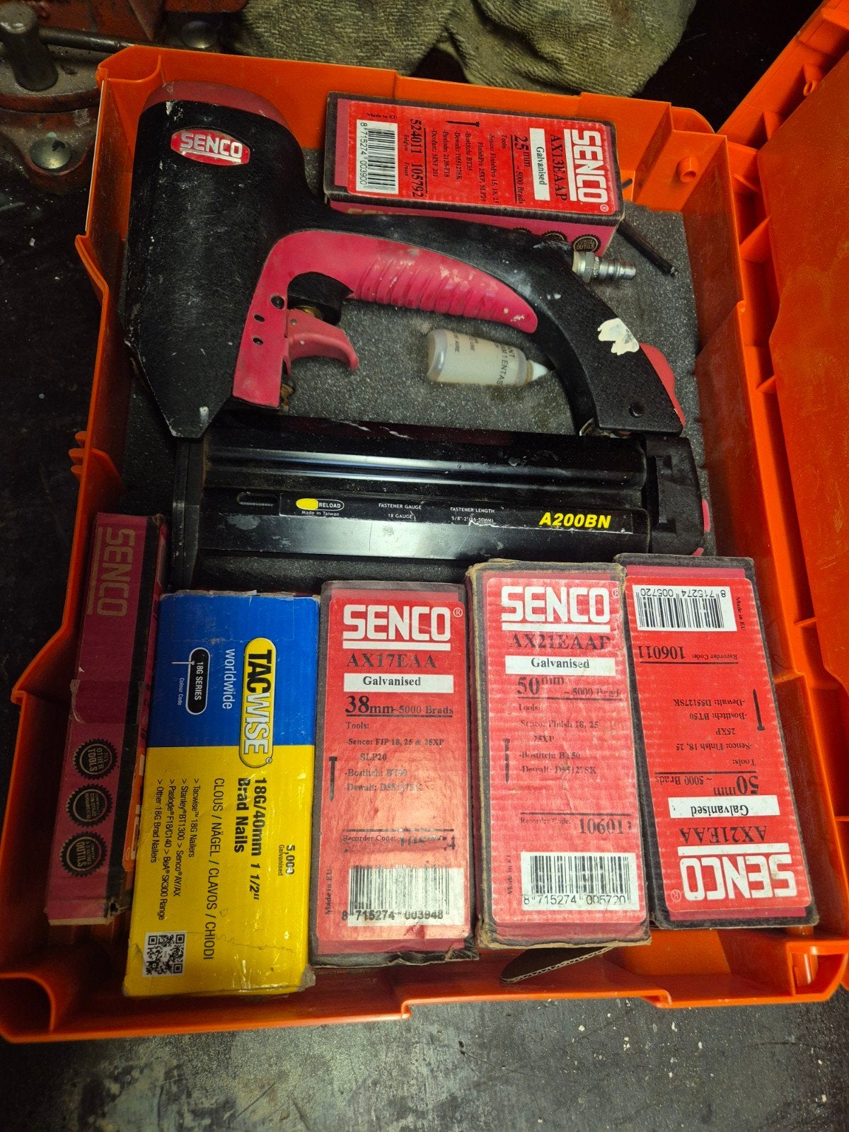 Senco A200BN Tacker/Nietmachine met toebehoren, Ophalen of Verzenden, Gebruikt, Tacker/nietmachine