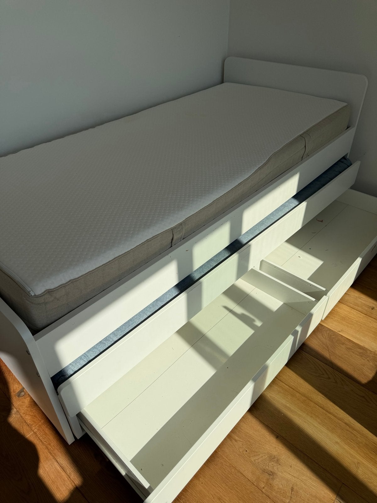 Ikea Sklät uitschuifbed met 2 matrassen - gratis af te halen, Ophalen, Gebruikt, 90 cm, Eenpersoons