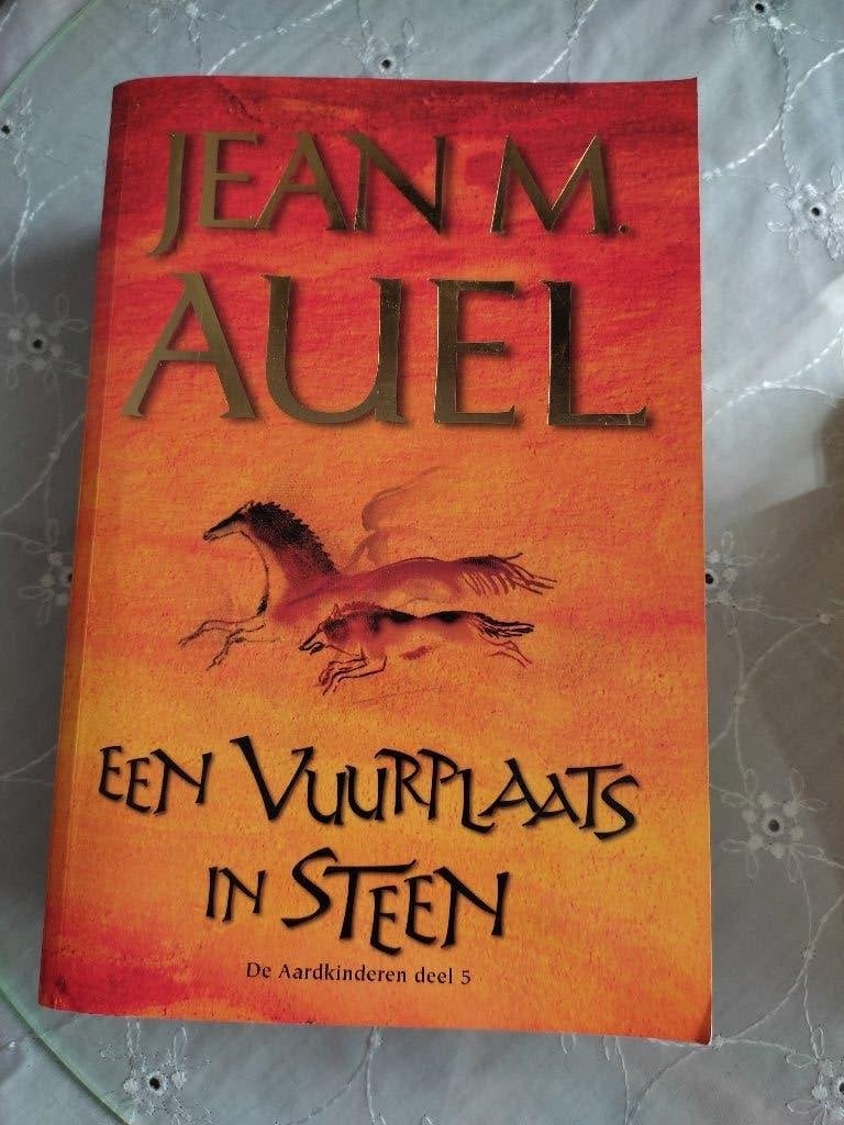 Aardekinderen boeken deel 1, 2, 4 en 5 - 5 euro per boek, Ophalen of Verzenden, Zo goed als nieuw, Jean M. Auel