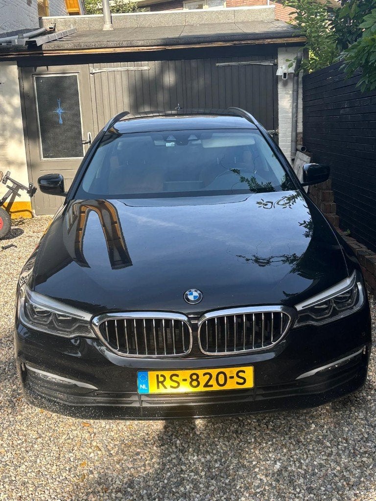 BMW 5-Serie 2.0 520D Touring AUT 2018 Zwart, Auto's, Automaat, Achterwielaandrijving, 1995 cc, 2000 kg