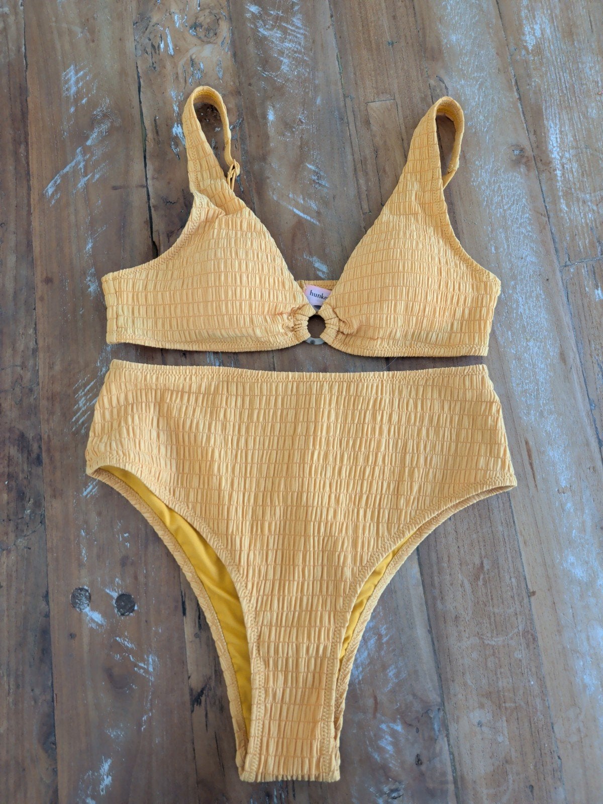 Okergele highwaist bikini, Geel, Nieuw, Ophalen of Verzenden, Bikini