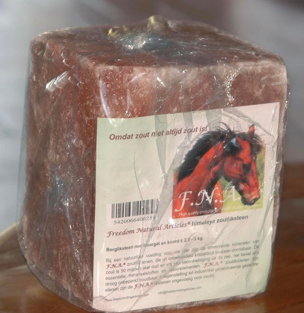 Himalaya zout liksteen, Dieren en Toebehoren, Ophalen of Verzenden, Zo goed als nieuw
