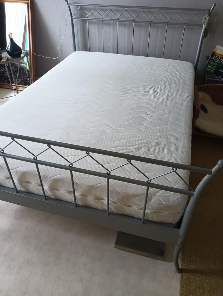 GRATIS op te halen matras, Ophalen, Tweepersoons, Hout, 140 cm