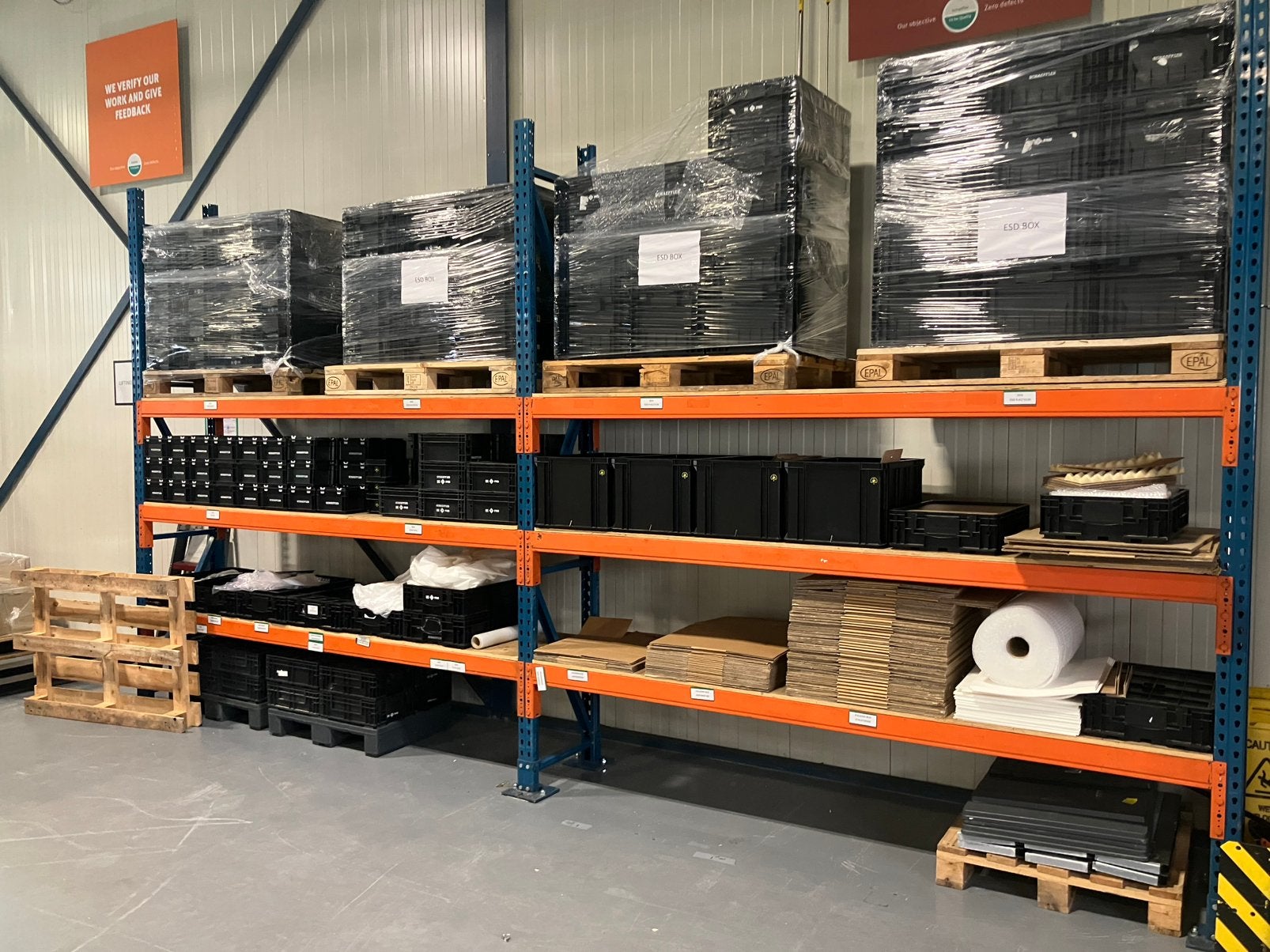 Stelling  3m hoog 5.4m breed magazijnstelling met schappen, Ophalen