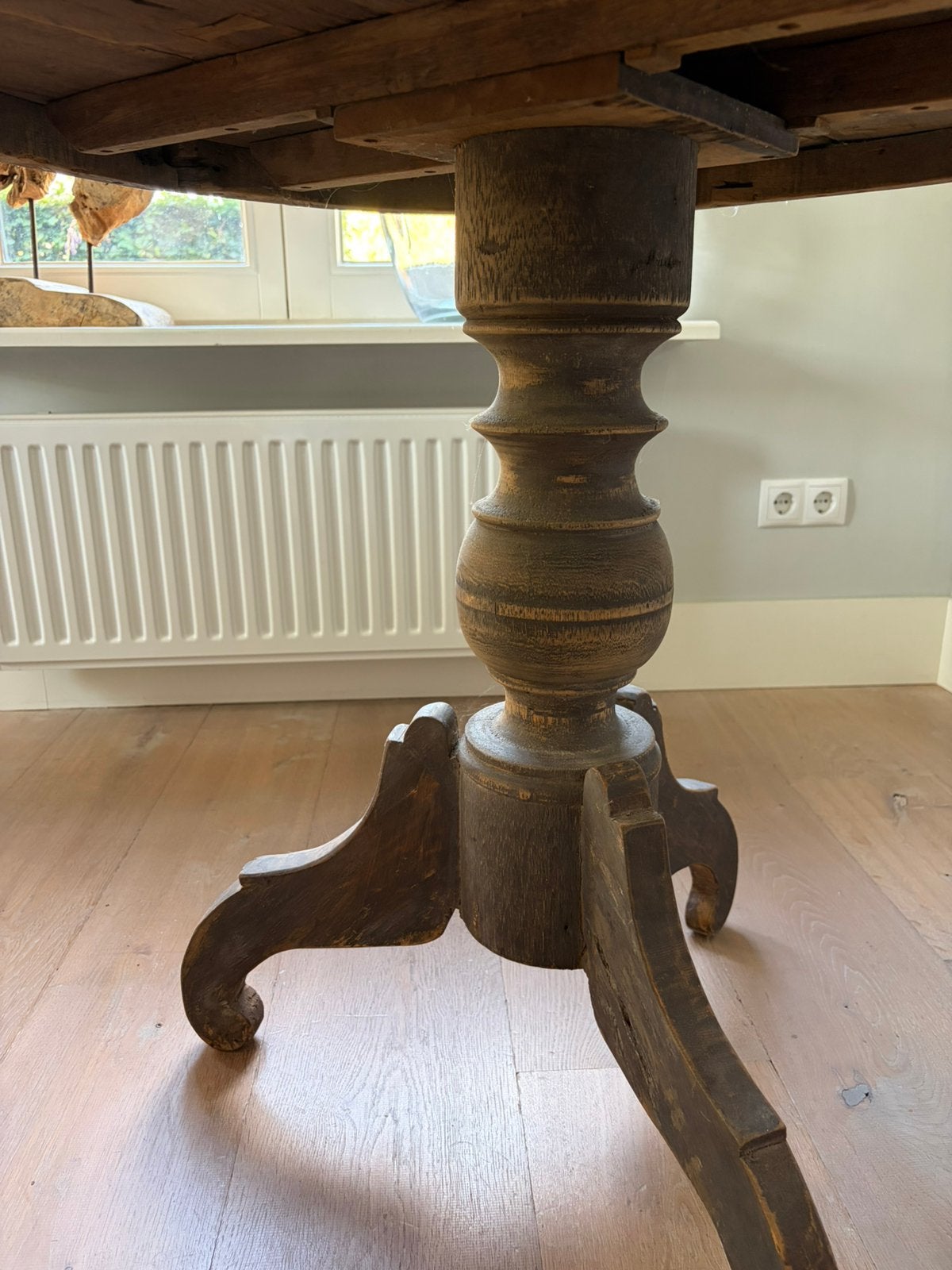 Foto 4 van Prachtige vergrijsde grote eiken wijntafel