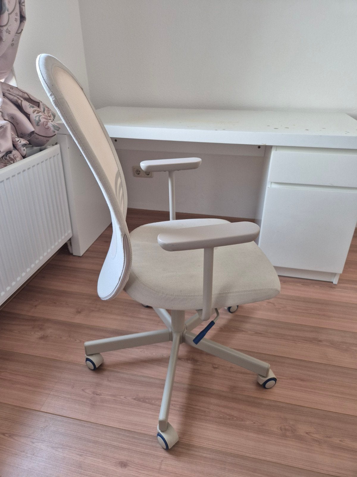 Ikea FLINTAN bureaustoel met armleuningen, beige te koop, Ophalen, Gebruikt, Beige