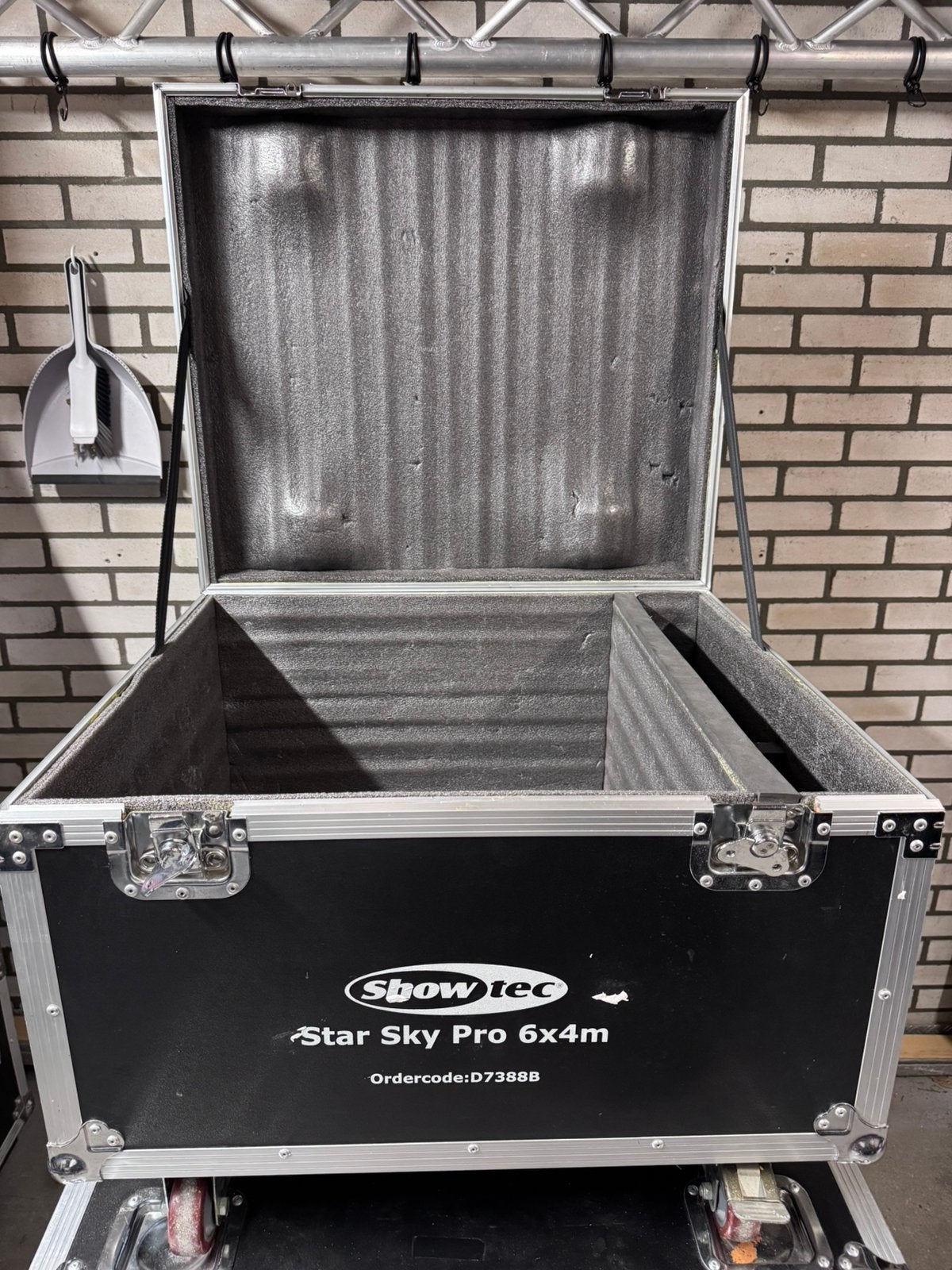 Flightcase/kabelkist met wielen, Muziek en Instrumenten, Ophalen, Zo goed als nieuw, Overige instrumenten, Flightcase