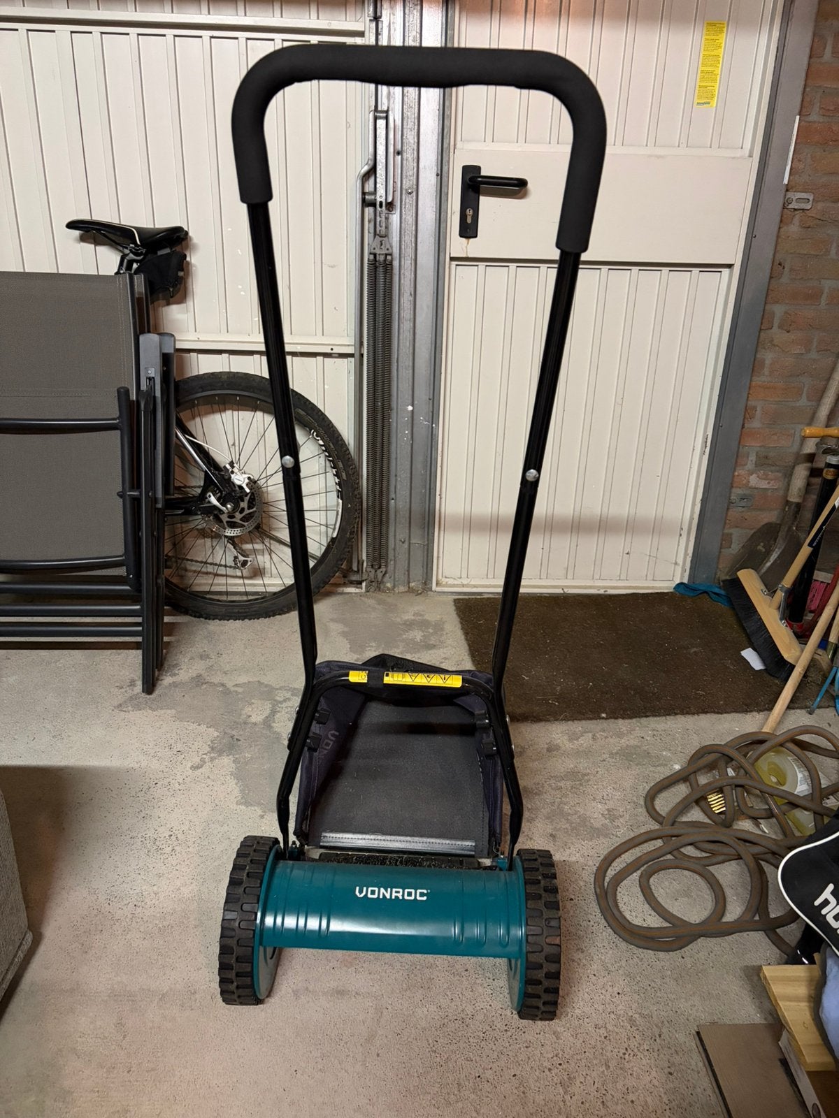 Vonroc handgrasmaaier 30cm, Ophalen, Handgrasmaaier, Zo goed als nieuw, Opvangbak