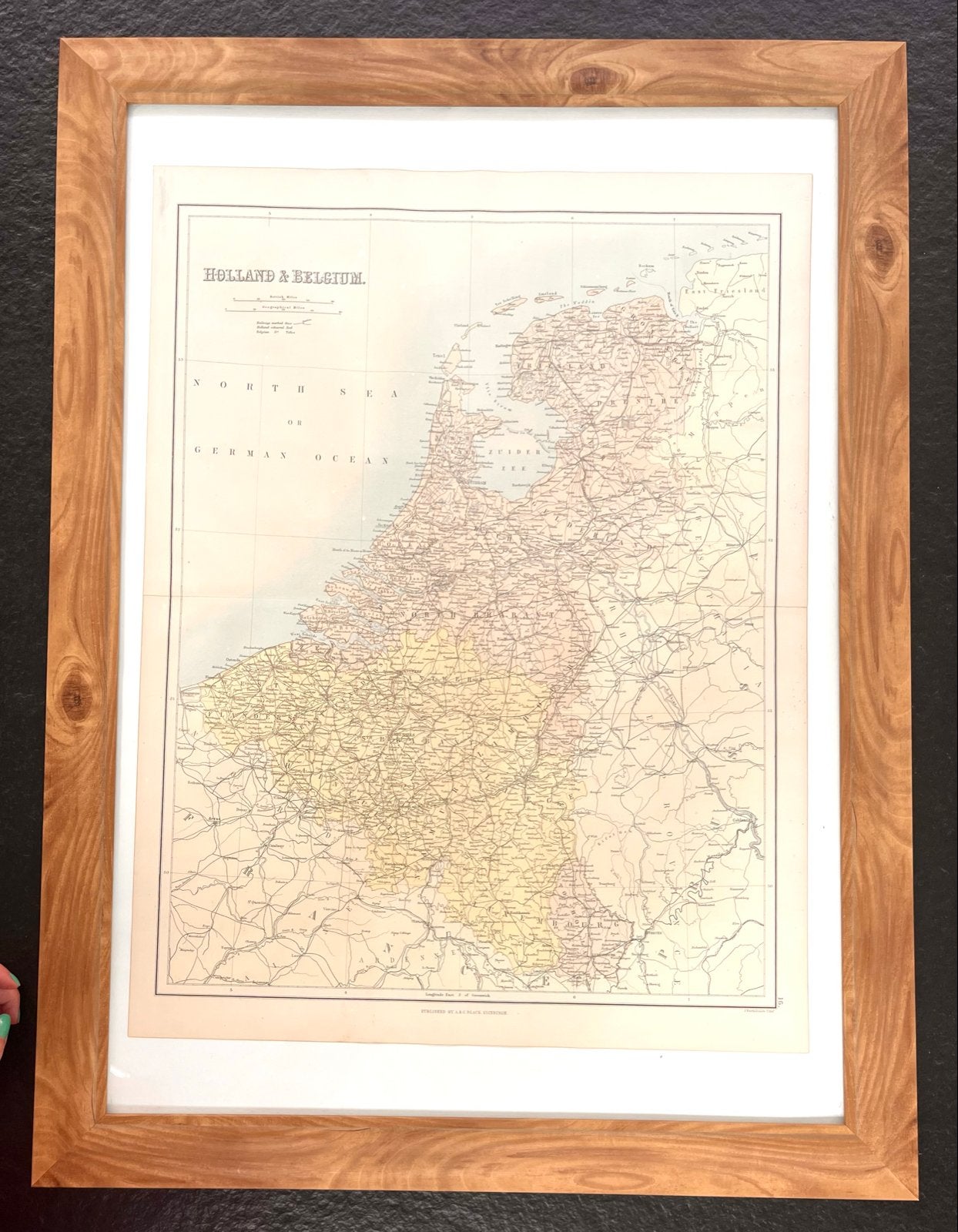 kaart Holland & België, J. Bartholomew, Edinburgh, Ophalen, België of Luxemburg, 1800 tot 2000, Landkaart