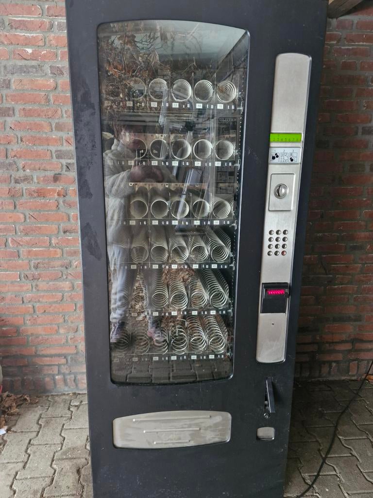 Vendingmachine voor snacks en drank, Verzamelen, Automaten | Overige, Ophalen of Verzenden, Gebruikt