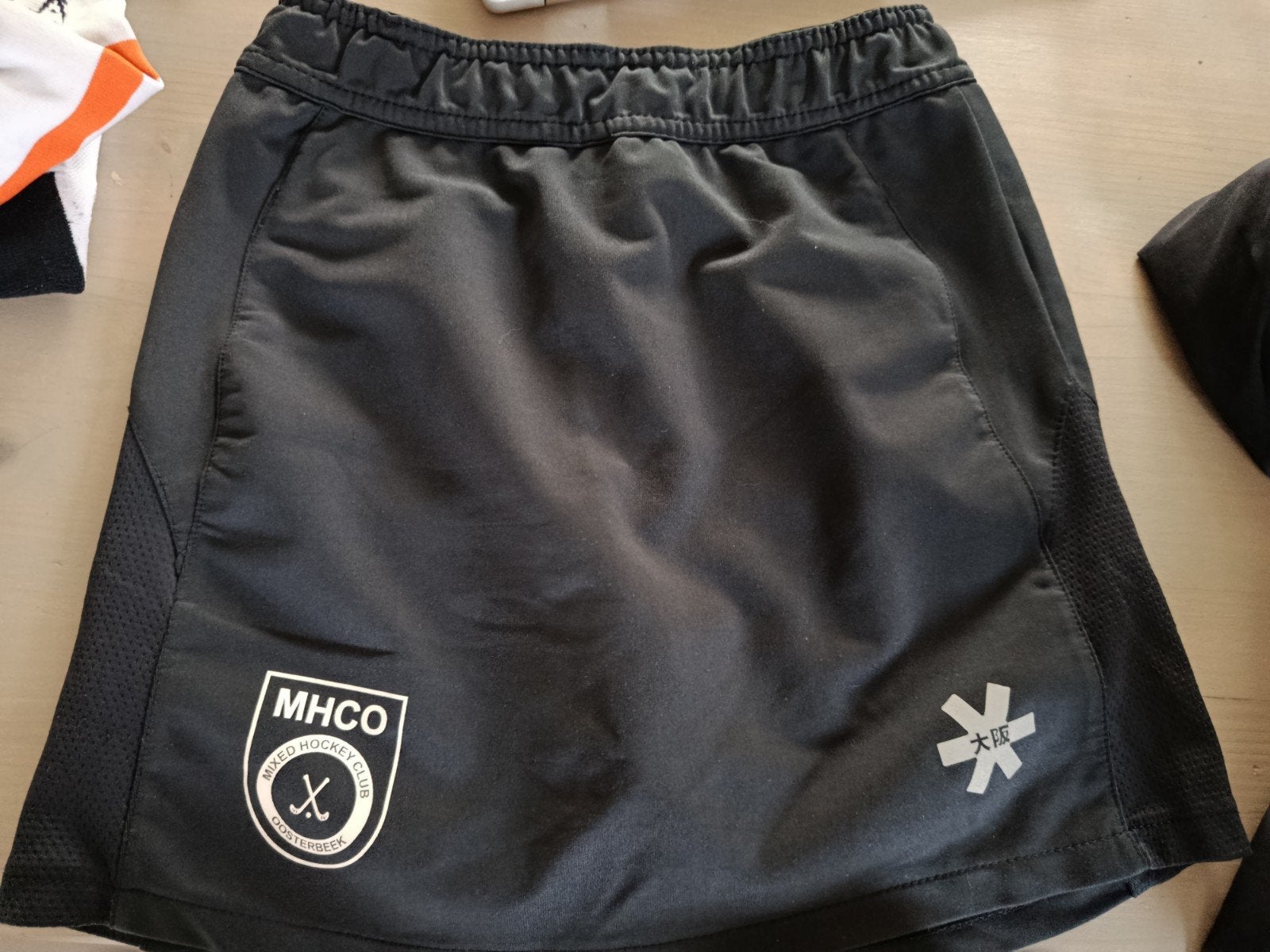 Gratis: Hockeyrokje en sokken MHCO Oosterbeek, Ophalen, Maat 34 (XS) of kleiner