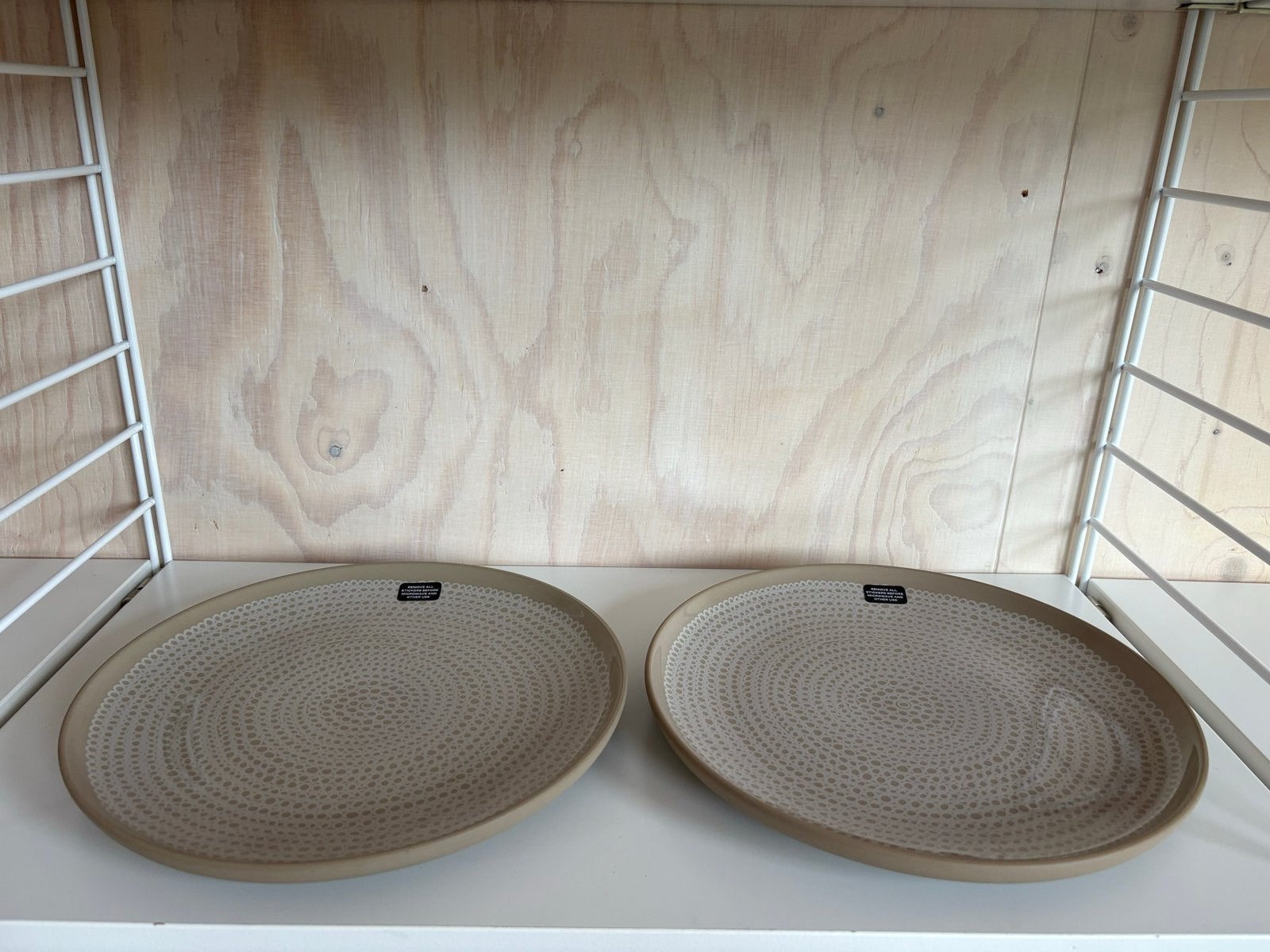 2x Marimekko Oiva Siirtolapuutarha bord 25cm beige-terra, Keramiek, Nieuw, Ophalen of Verzenden, Bord(en)