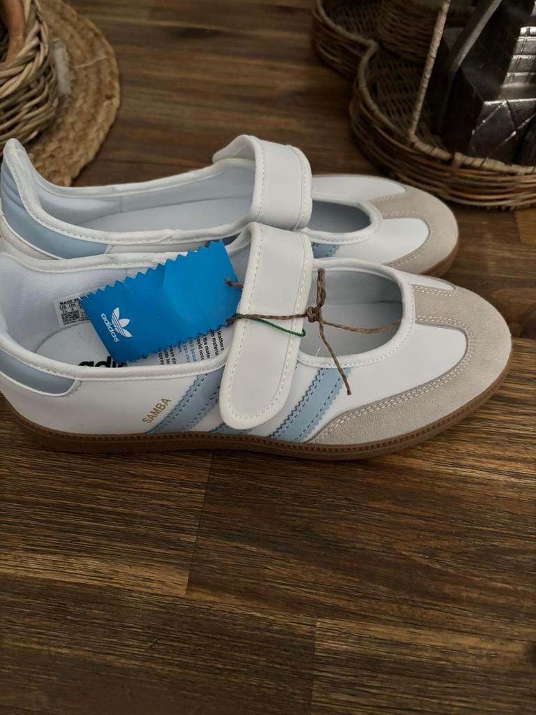 Adidas samba janes maat 39, Kleding | Dames, Schoenen, Ophalen, Nieuw, Wit, Sneakers of Gympen