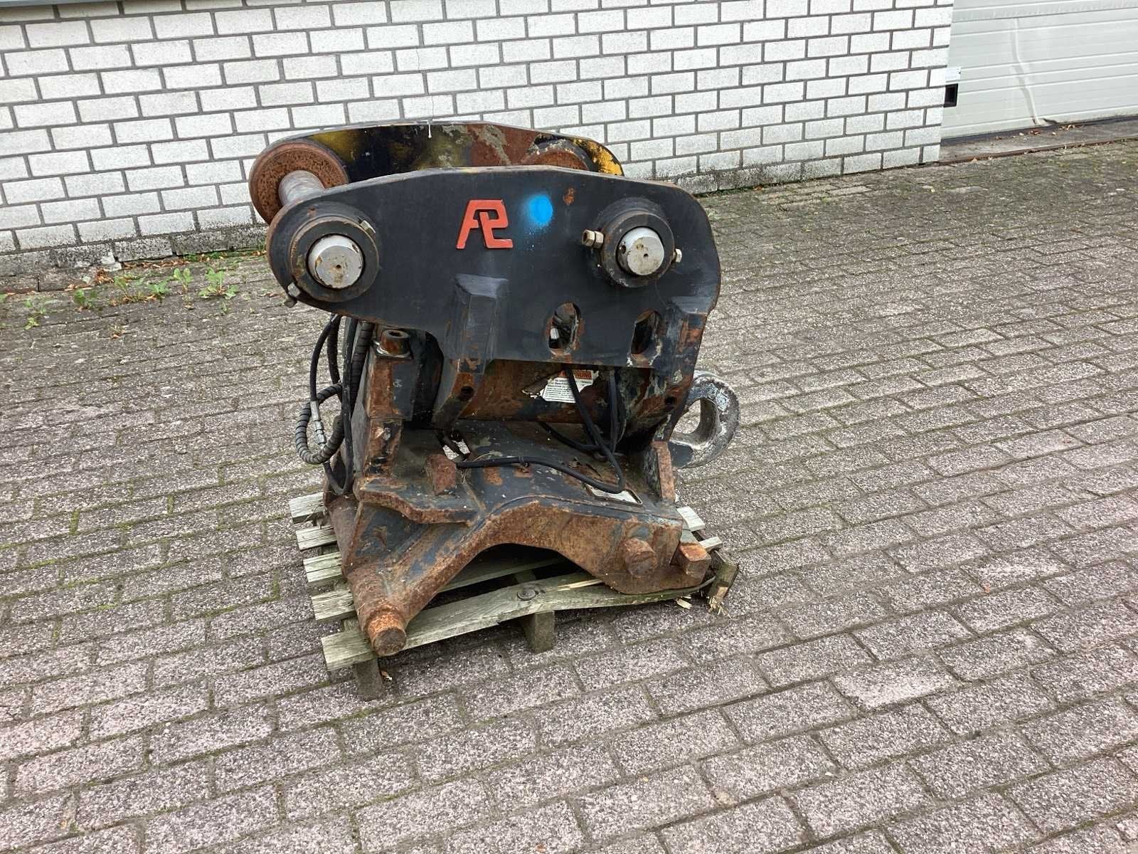 2015 Pladdet PTS-11 Powertilt