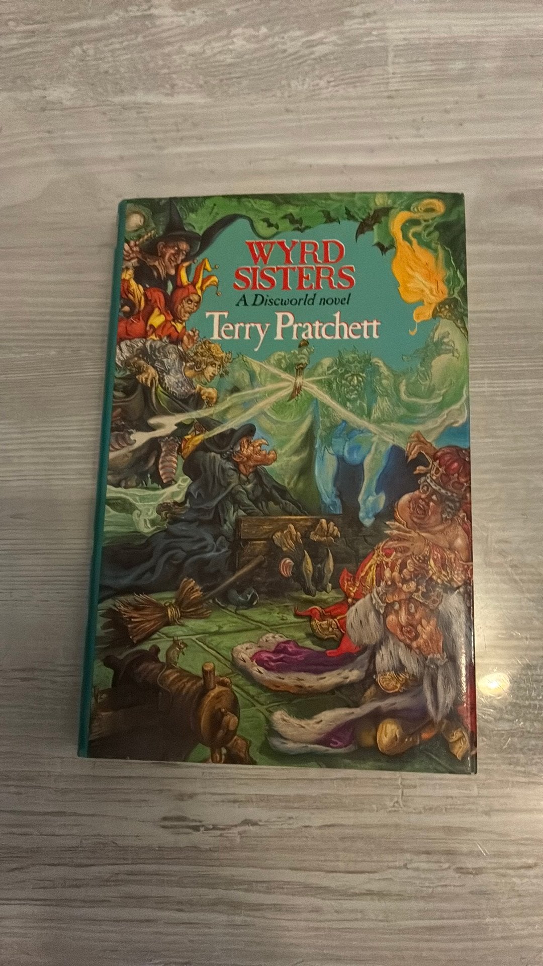 Wyrd Sisters - Terry Pratchett (Discworld), Boeken, Ophalen of Verzenden, Gelezen