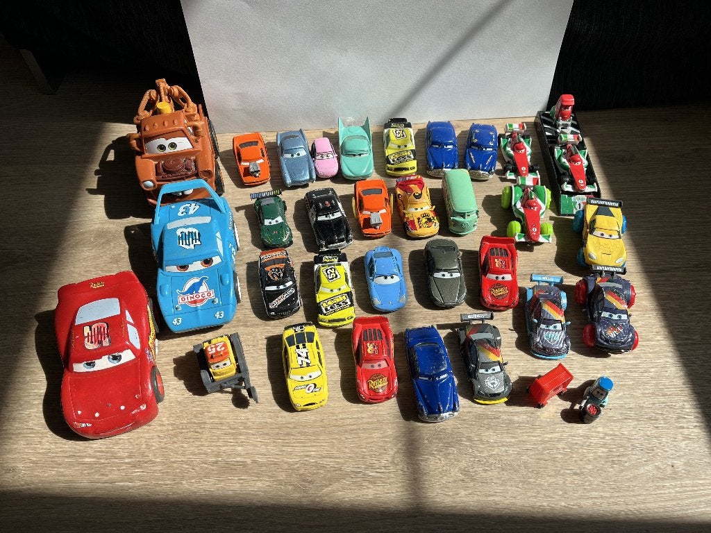 Grote Disney Pixar Cars verzameling – 30+, Ophalen of Verzenden, Overige figuren, Gebruikt, Beeldje of Figuurtje