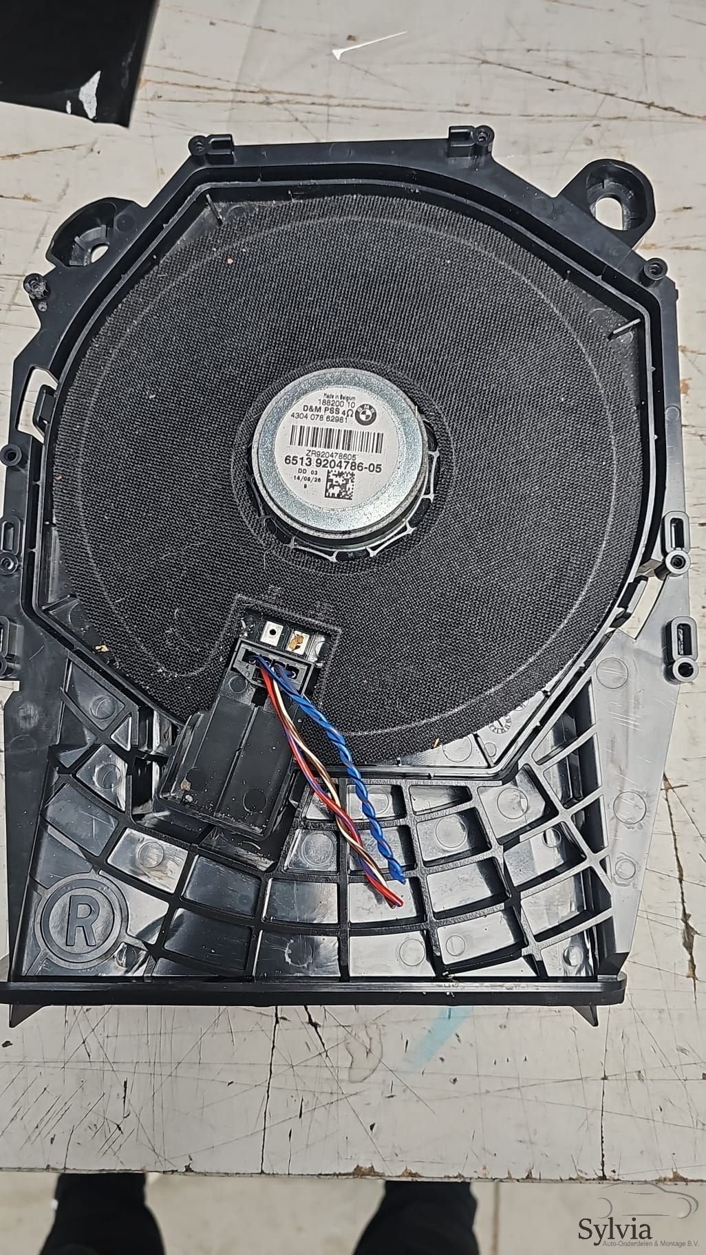 Central Bass speaker rechts  BMW 1 / 3 / X1  serie E8x E9x E, Ophalen of Verzenden, -, -, -