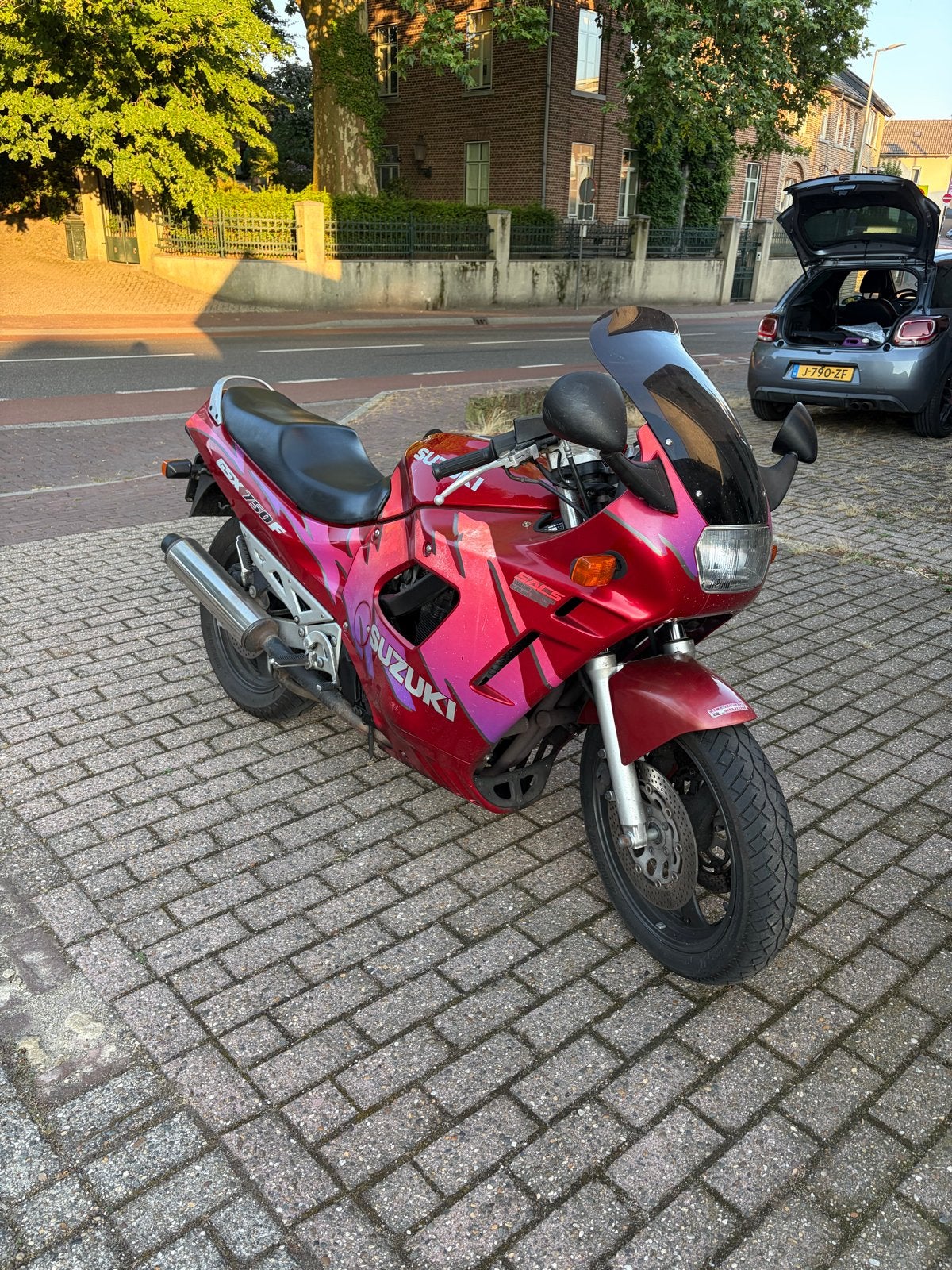 Suzuki GSX 750F nieuwe carbs, 4 cilinders, Motorrijbewijs A, Gebruikt, 749 cc