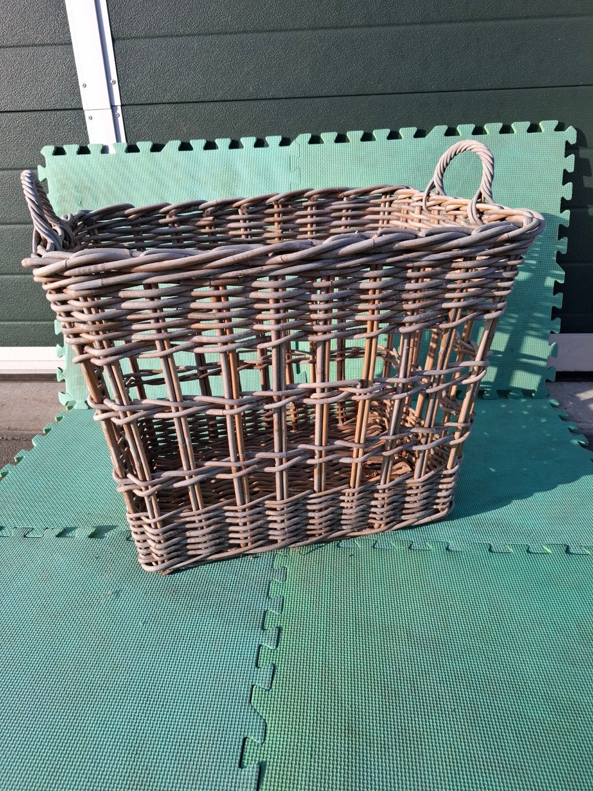 Brocante rieten mand 65x50x50 cm, Ophalen