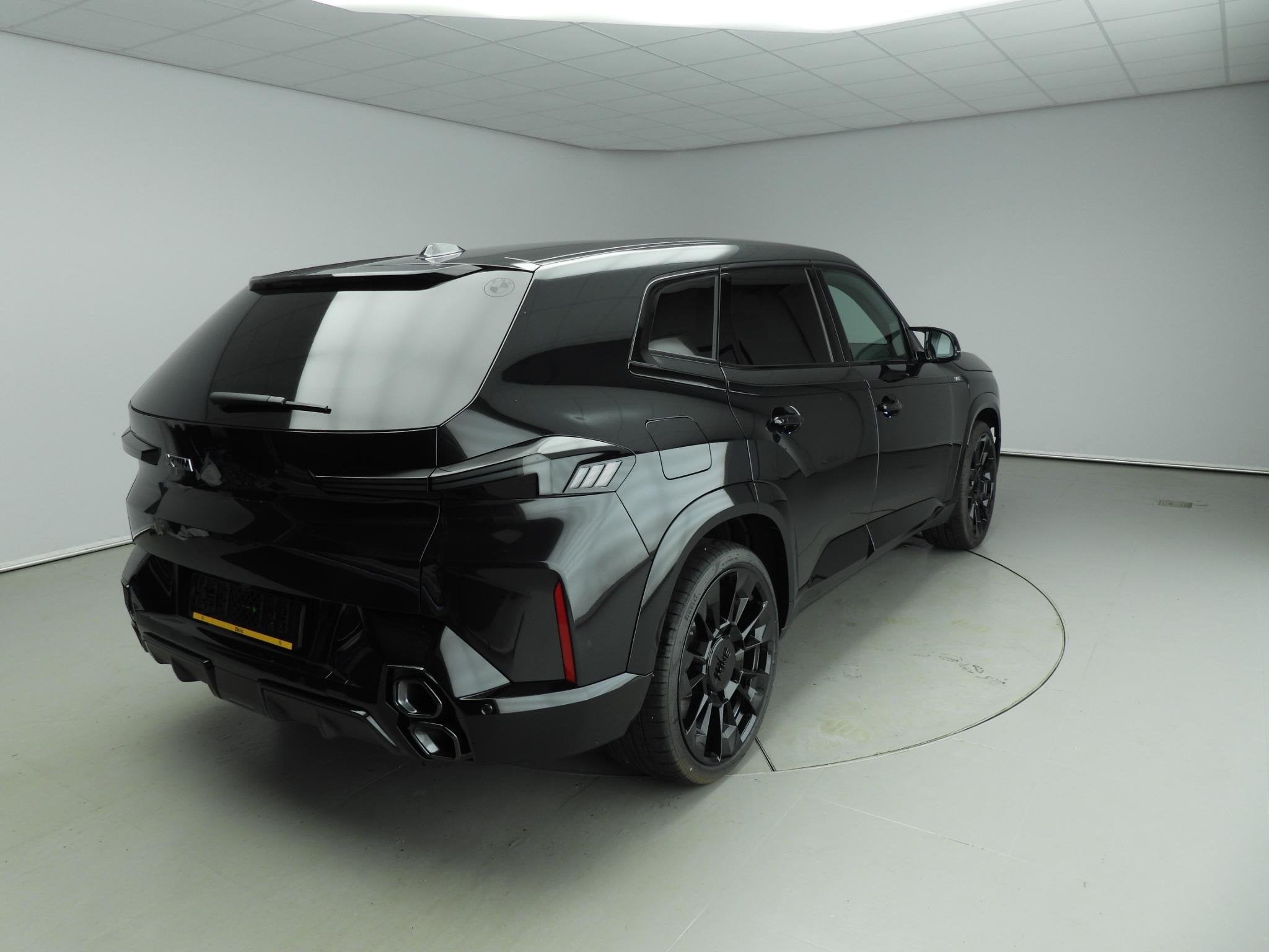 BMW XM PHEV 50e 30 kWh Trekhaak Pakket | Driving Assistant P, Auto's, BMW, Automaat, Lichtsensor, Zwart, Hybride Elektrisch/Benzine