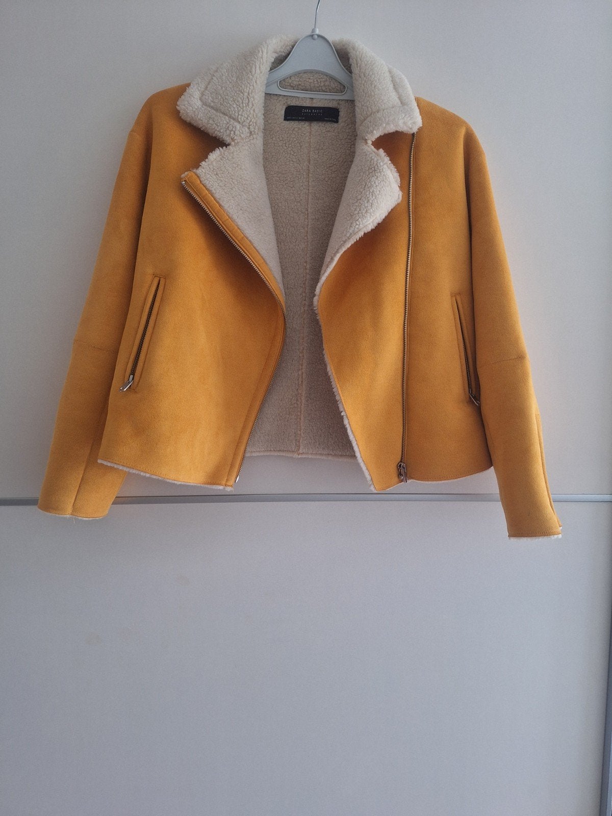 Zara Basic Gele Suède Look Bikerjack met Bontkraag Maat S, Geel, Ophalen of Verzenden, Zo goed als nieuw, Maat 36 (S)