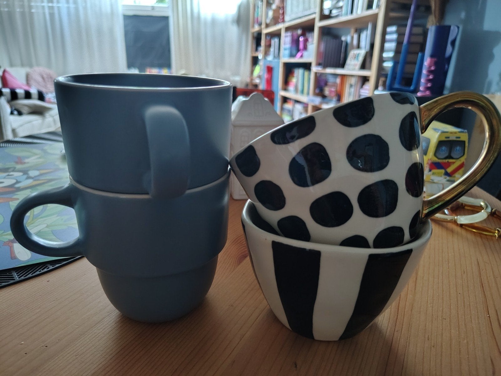 Thee/koffie kopjes 4x, Huis en Inrichting, Ophalen, Overige stijlen, Kop(pen) en/of Schotel(s)