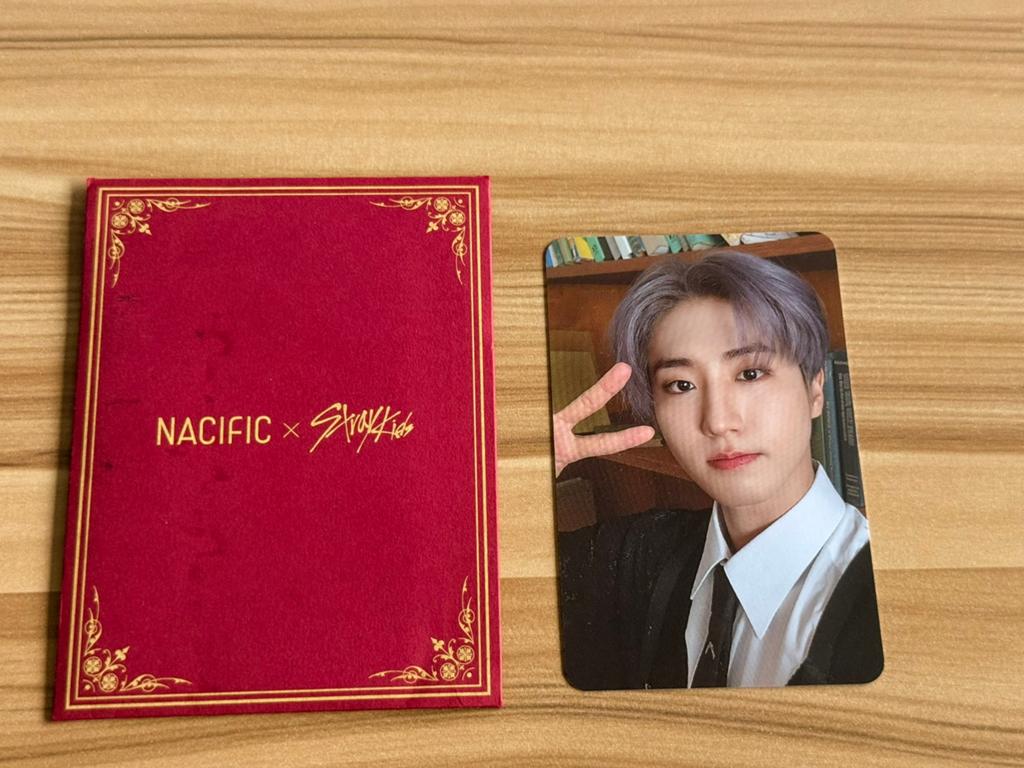 Stray Kids Han photo card Nacific, Ophalen of Verzenden, Zo goed als nieuw, Foto of Kaart