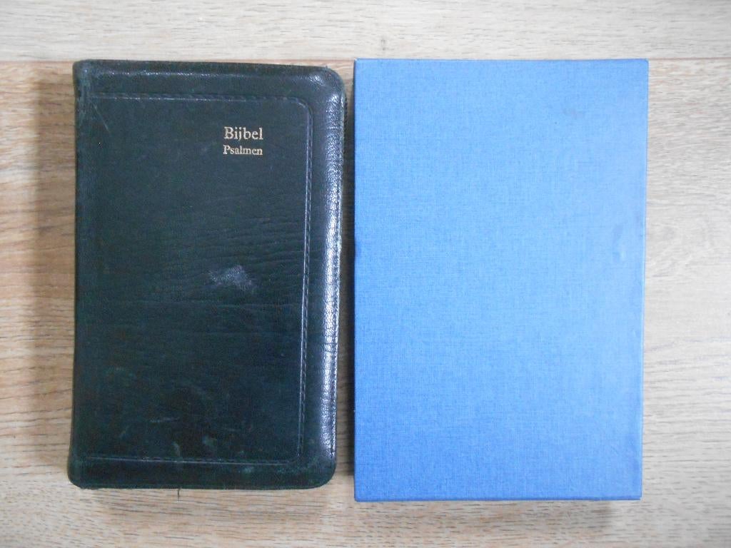 Major Bijbel Statenvertaling met Psalmen en 12 Gezangen met, Ophalen of Verzenden, Gelezen, Christendom | Katholiek