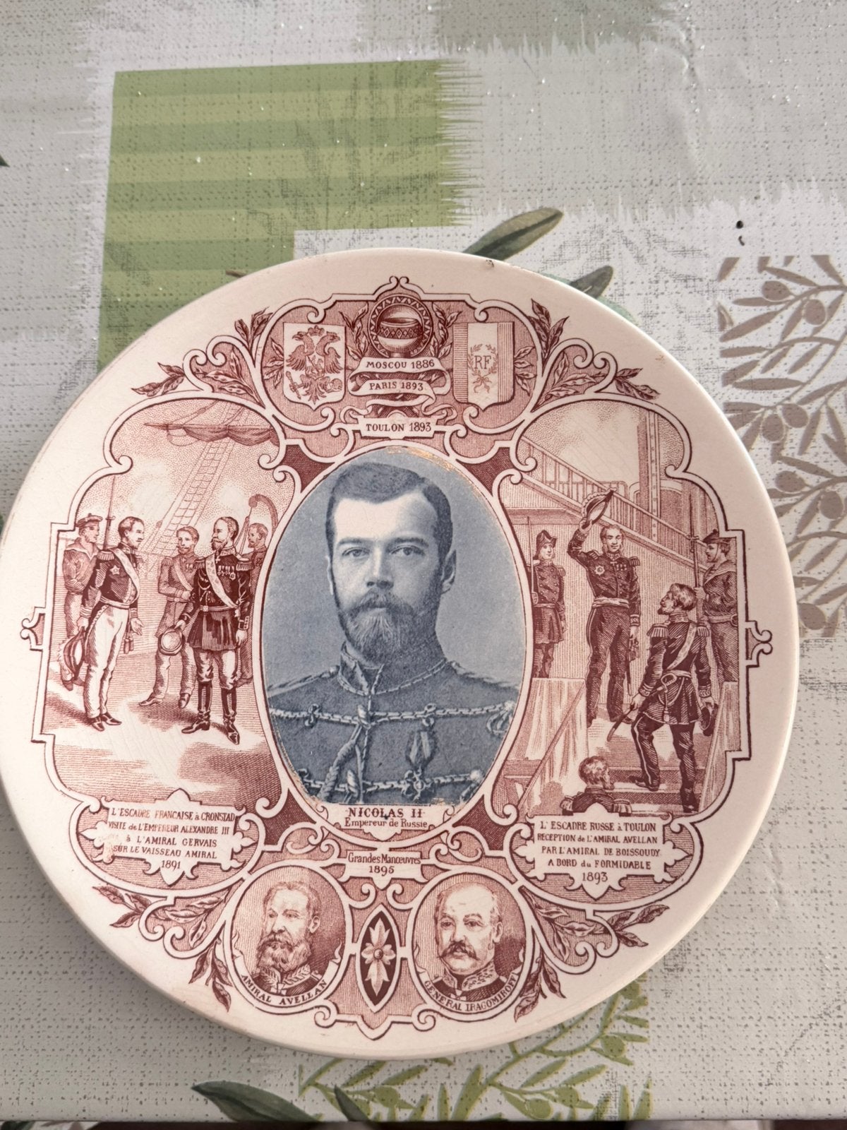 Te koop echte Russisch hangar boord, Ophalen, Zo goed als nieuw