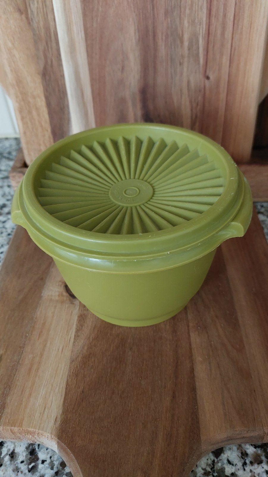Vintage Tupperware zonnekommetje olijfgroen met sterdeksel, Gebruikt, Ophalen of Verzenden, Met deksel, Bak of Kom