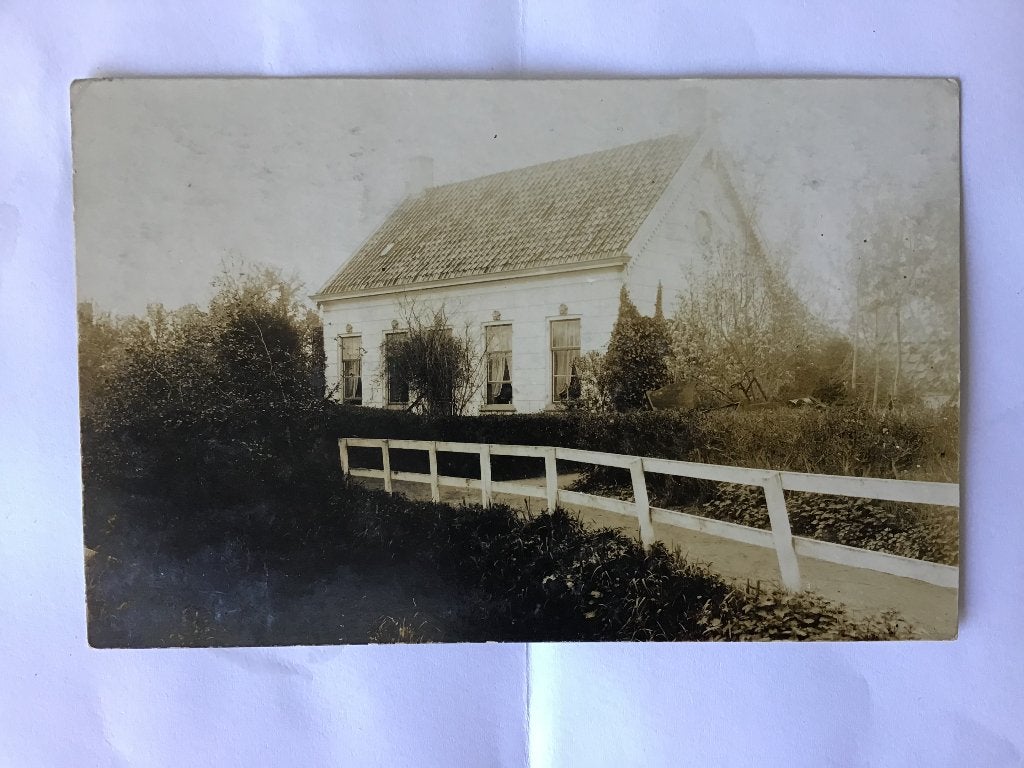 Oude ansichtkaart van een huis te Zuidland Achterweg 1920-30, Ophalen of Verzenden, 1920 tot 1940, Ongelopen, Zuid-Holland